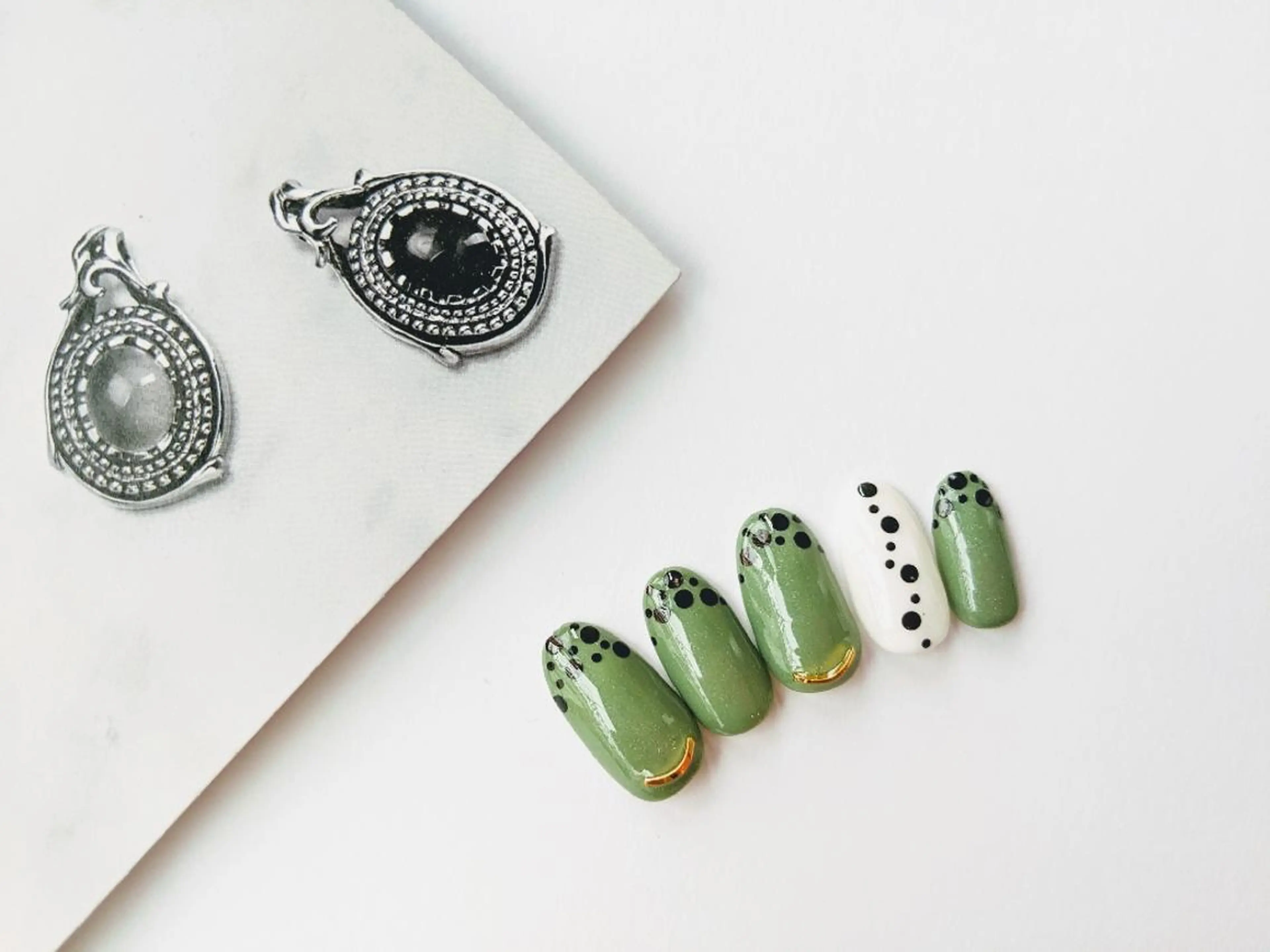 ネイル セミロング 板橋 美香子のネイルデザイン