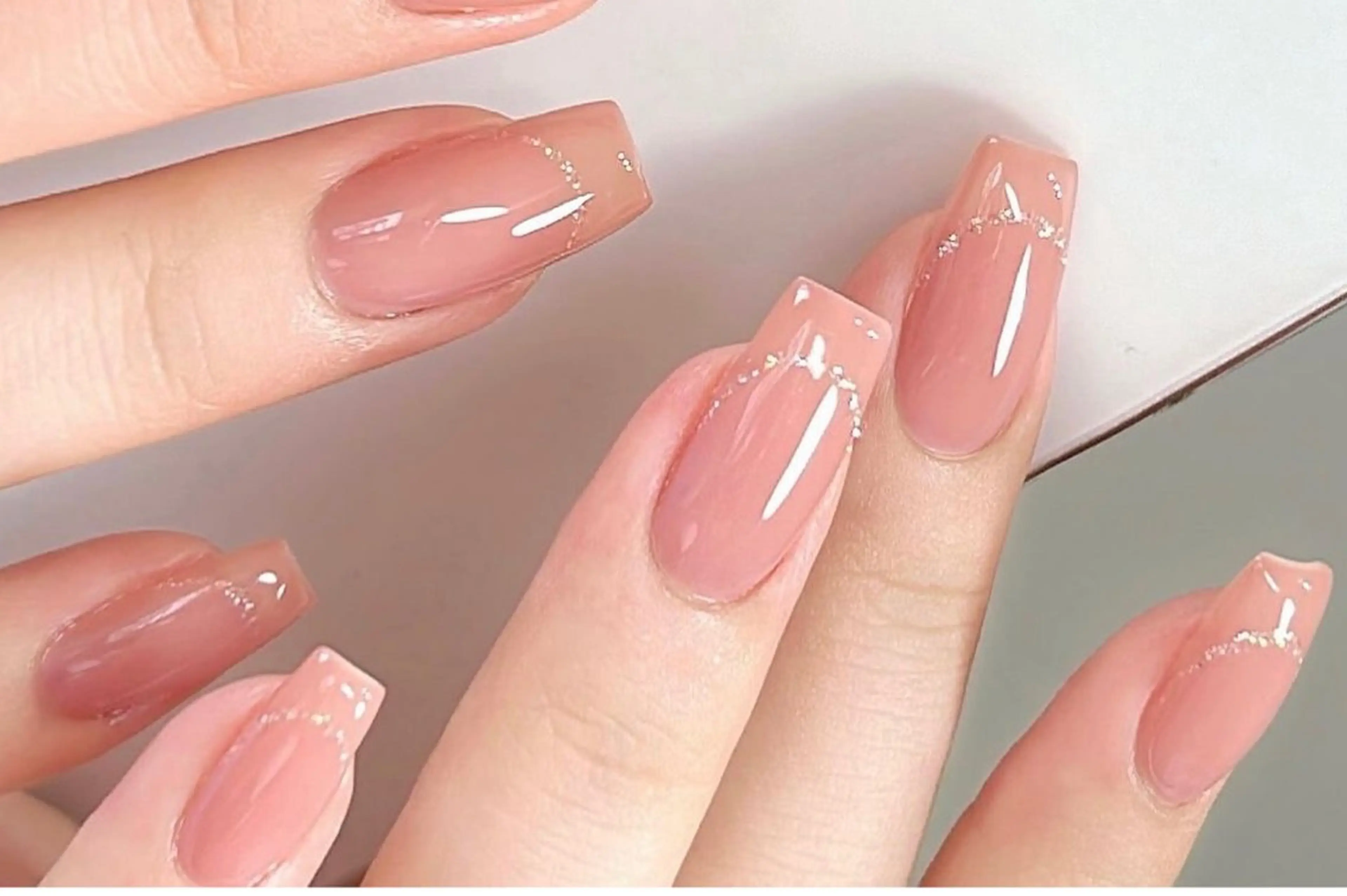 ネイル フレンチネイル ラメ(グリッター) ハンドネイル HIN NAILのネイルデザイン