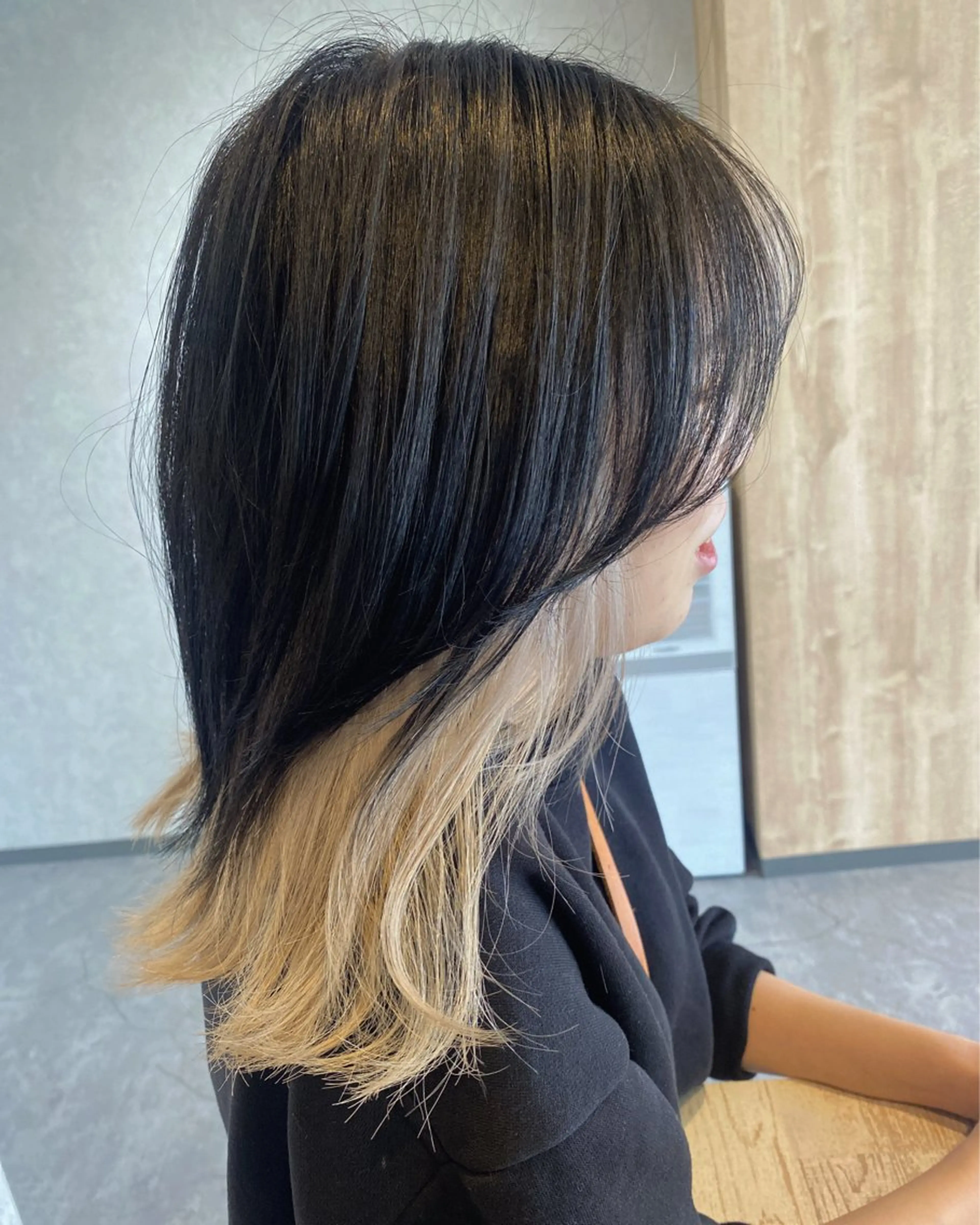 カラー ブリーチ Bish Yanaのヘアスタイル