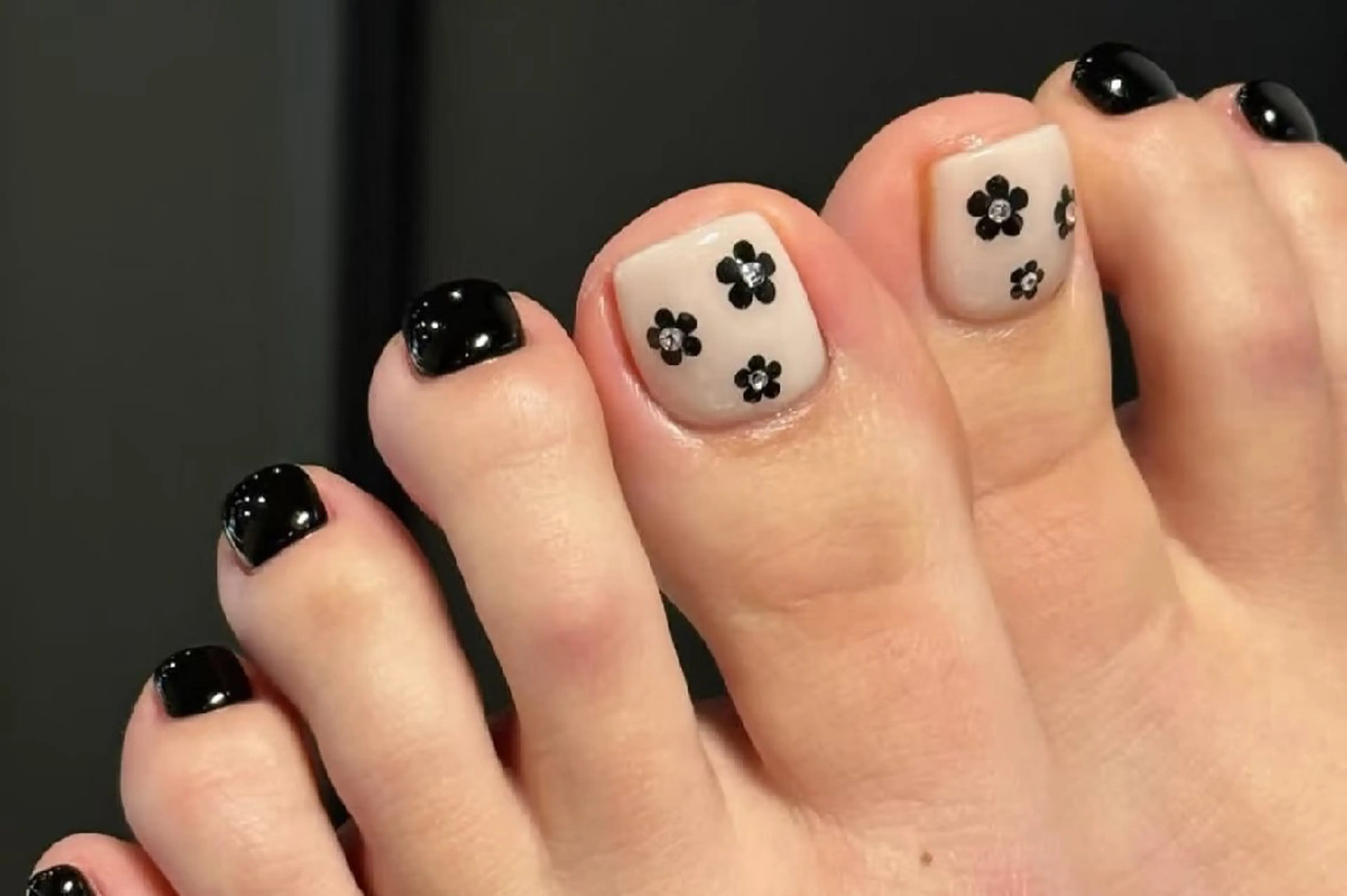 フット⭐シンプルデザイン⭐の写真