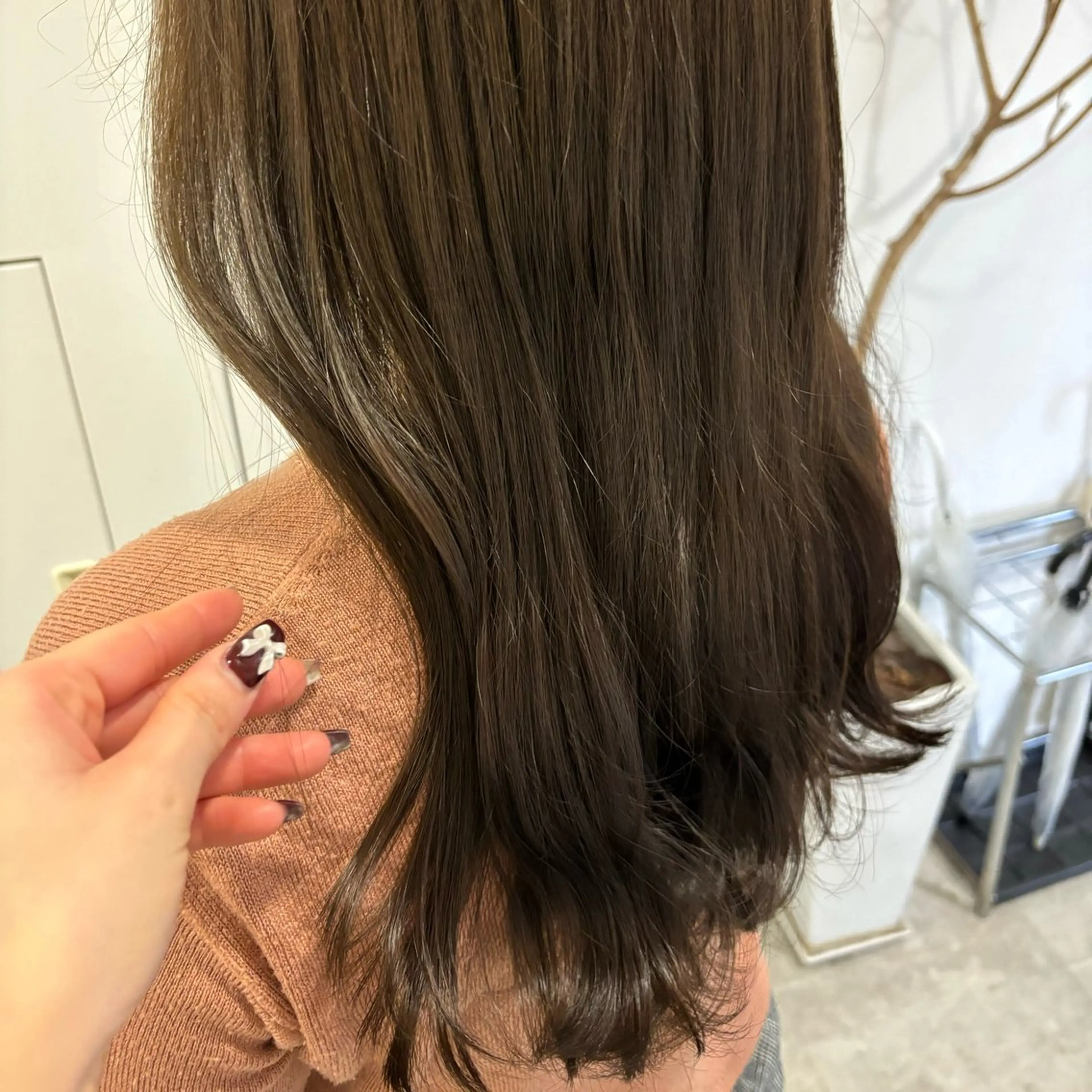 ミディアム カラー グレージュ オリーブグレージュ オリーブグレー ヘアカラー トリートメント CHAINON×FeM#所属・名駅/sHiHo/透 明感カラー✨🎀/のヘアスタイル