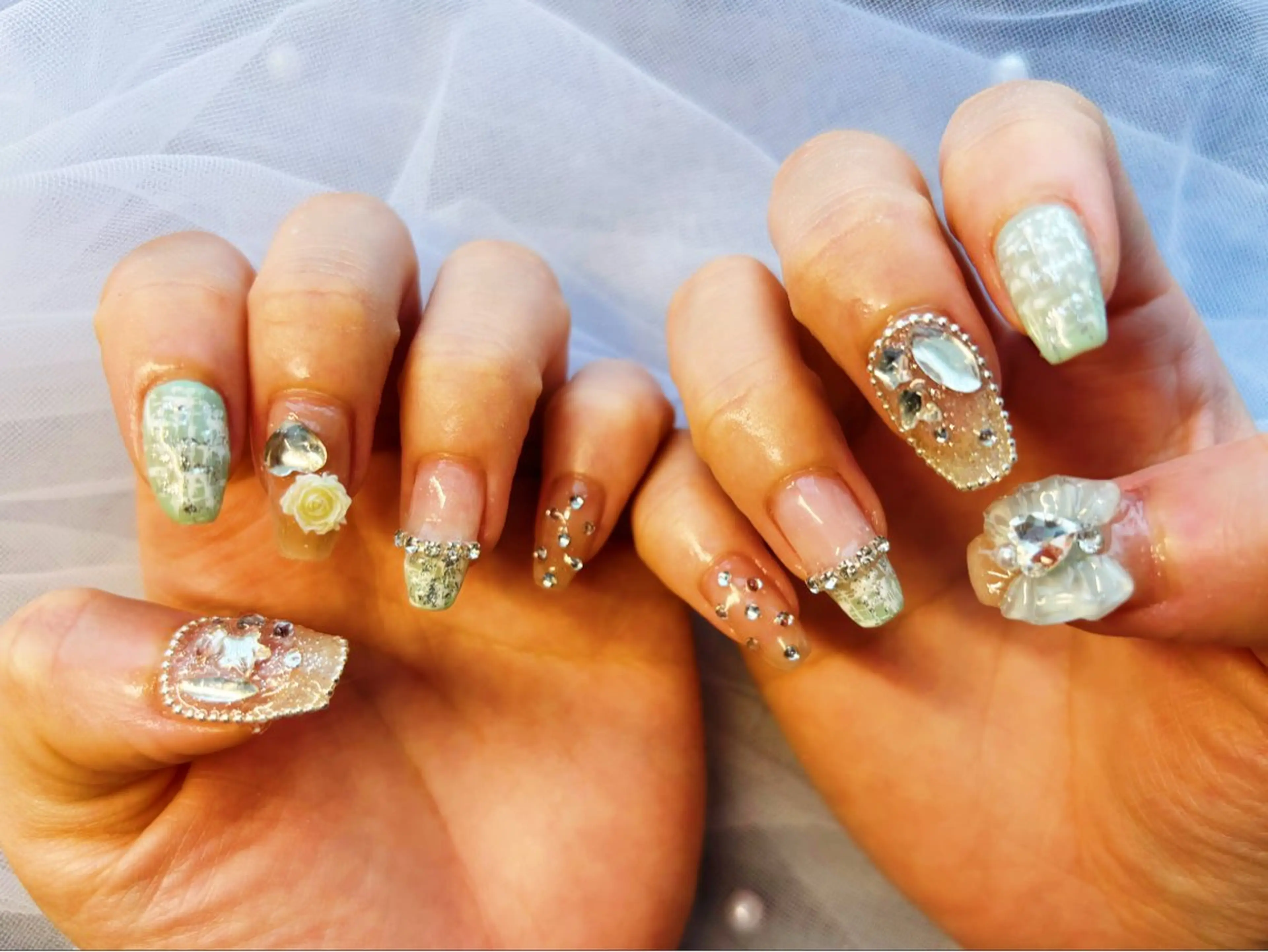 ミディアム ハンドネイル kido chieのネイルデザイン