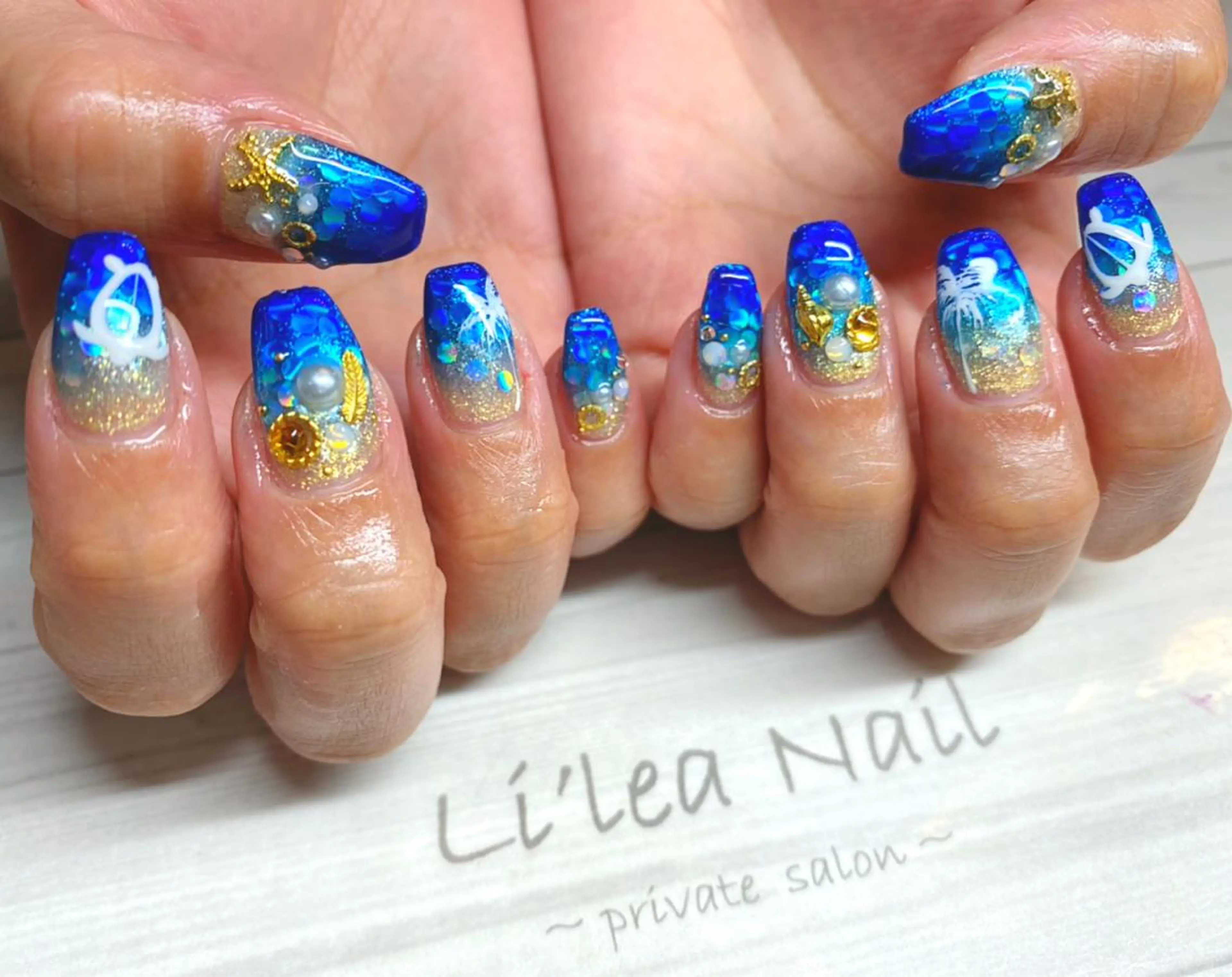 ネイル Li'leaNail AINAのネイルデザイン