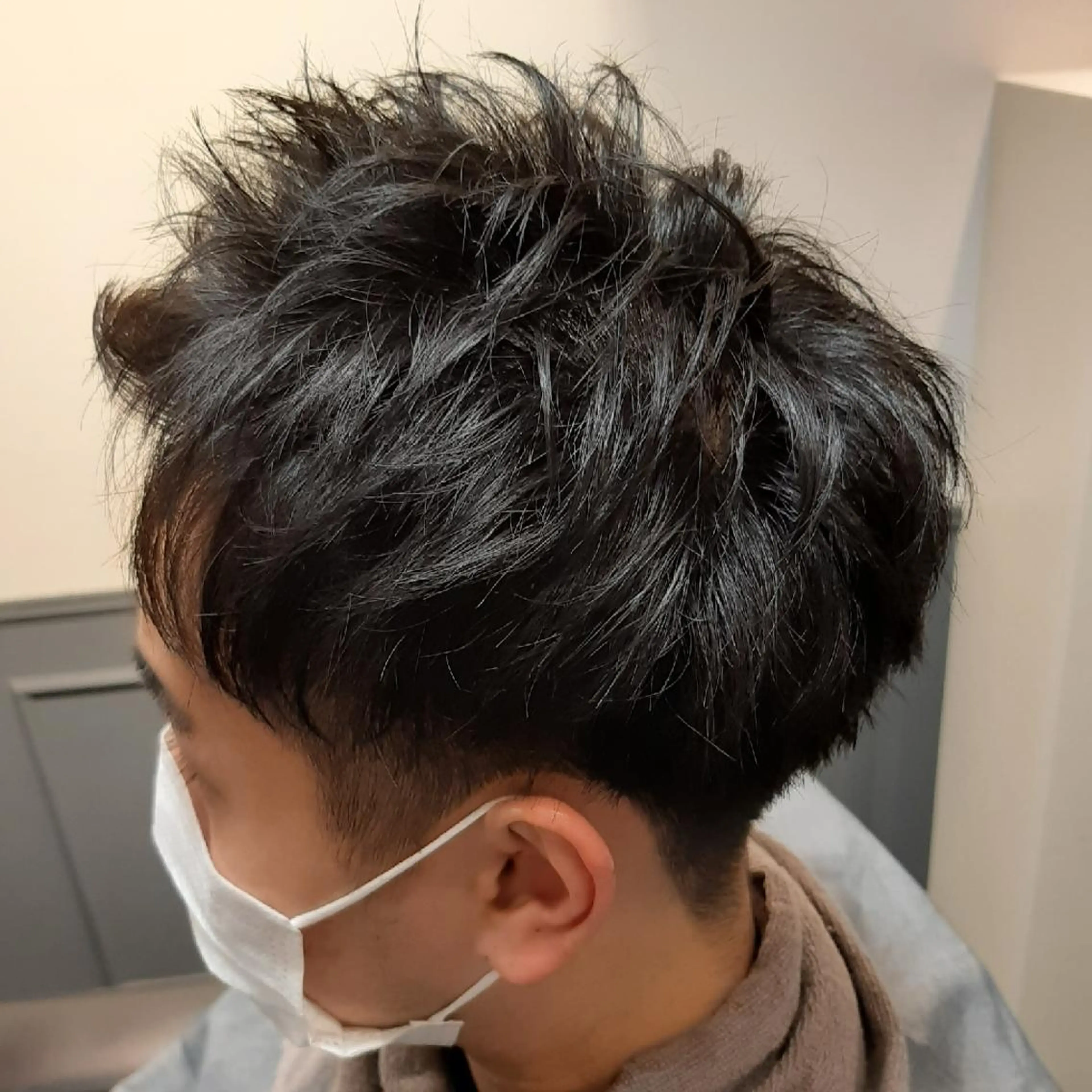 ショート ラヴィ・ザ・バーバー所属・佐々木 良佑のヘアスタイル