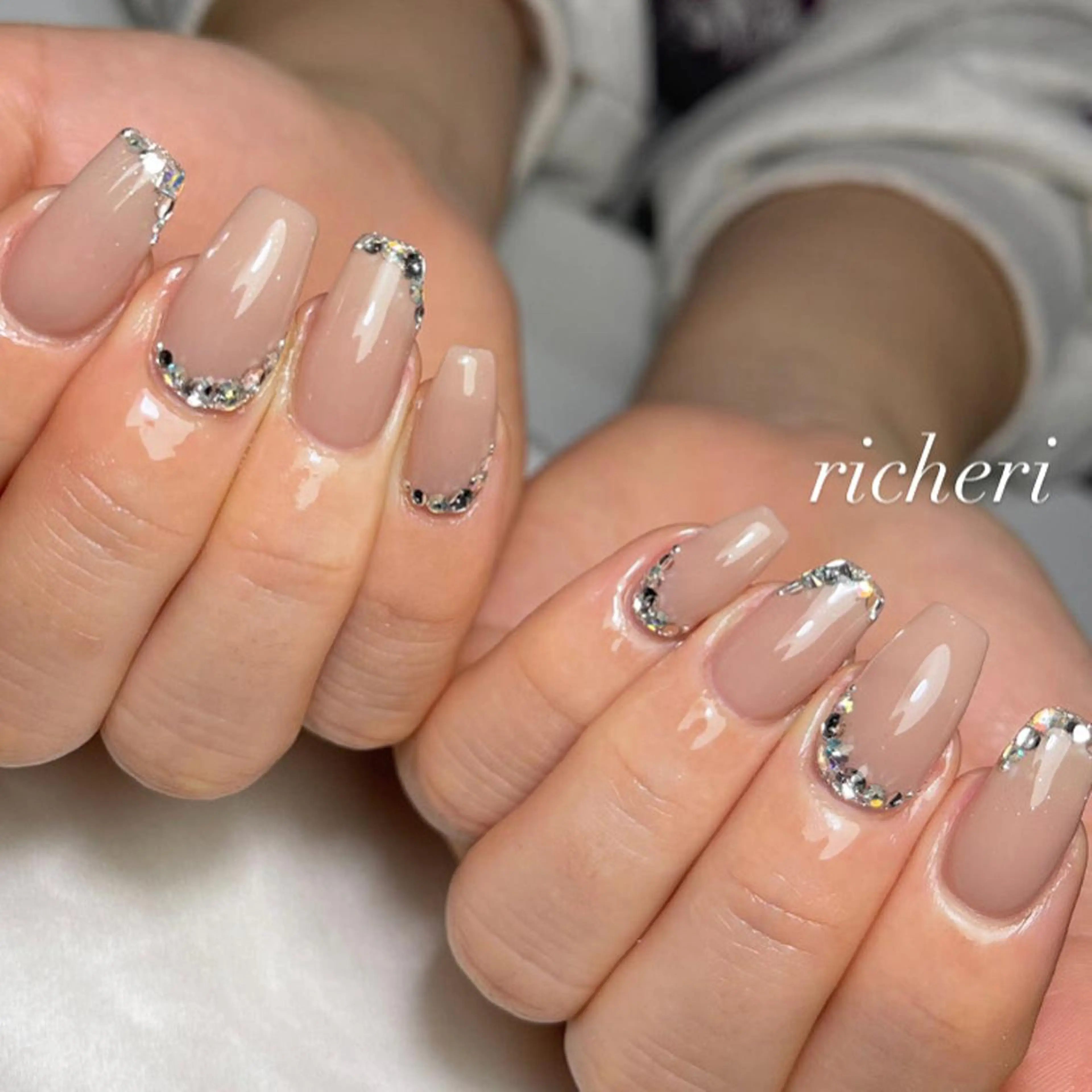 ミディアム ネイル ハンドネイル richeri beautyのエステ・リラクイメージ
