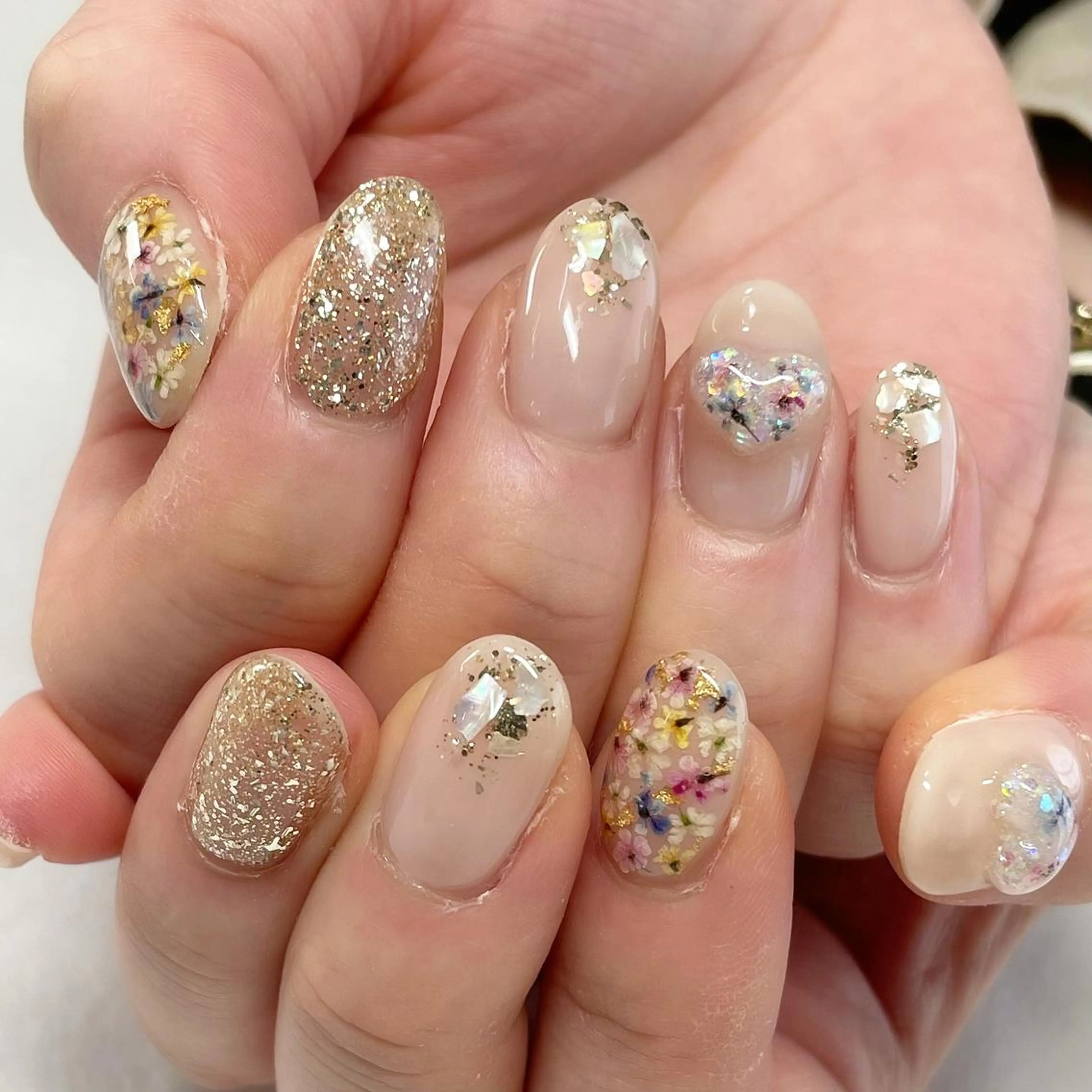 ネイル ジェルネイル ハート 東 千夏のネイルデザイン