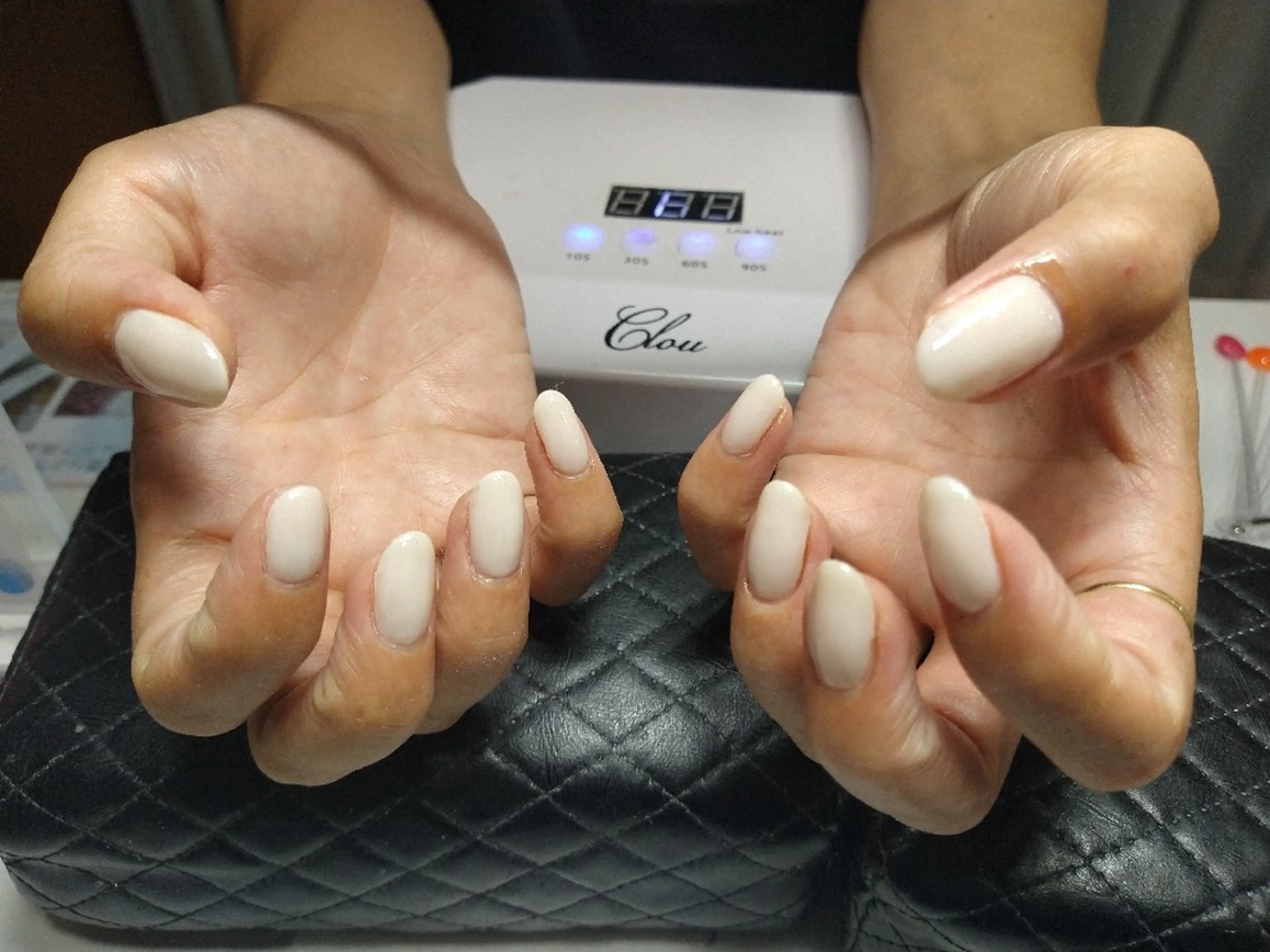 ネイル ワンカラーネイル 大須賀 つかさのネイルデザイン