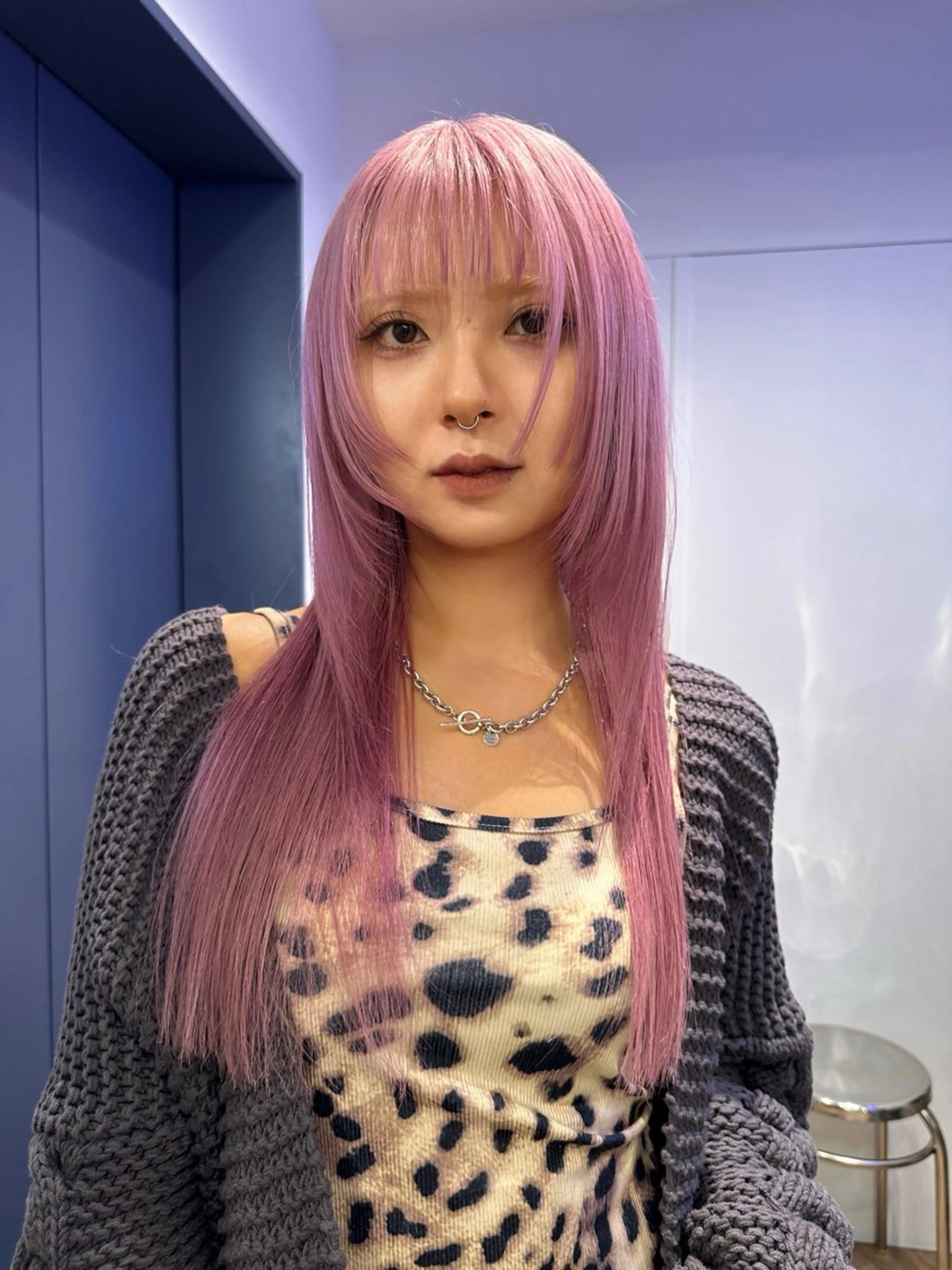 ロング 🍓ケアブリーチ× レイヤーカット🍓のヘアスタイル