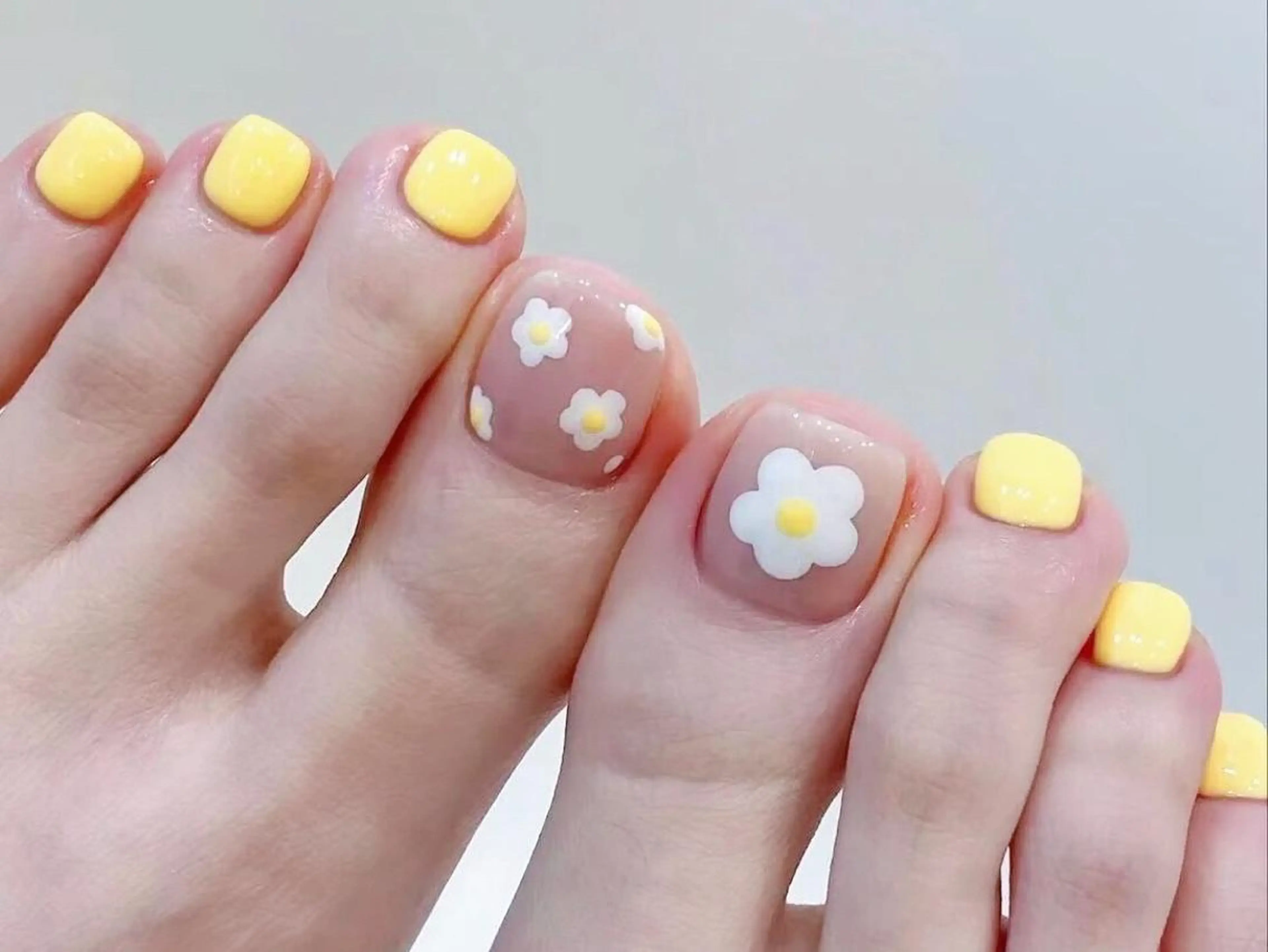 ネイル フットネイル アリス ネイル&マツエクのネイルデザイン