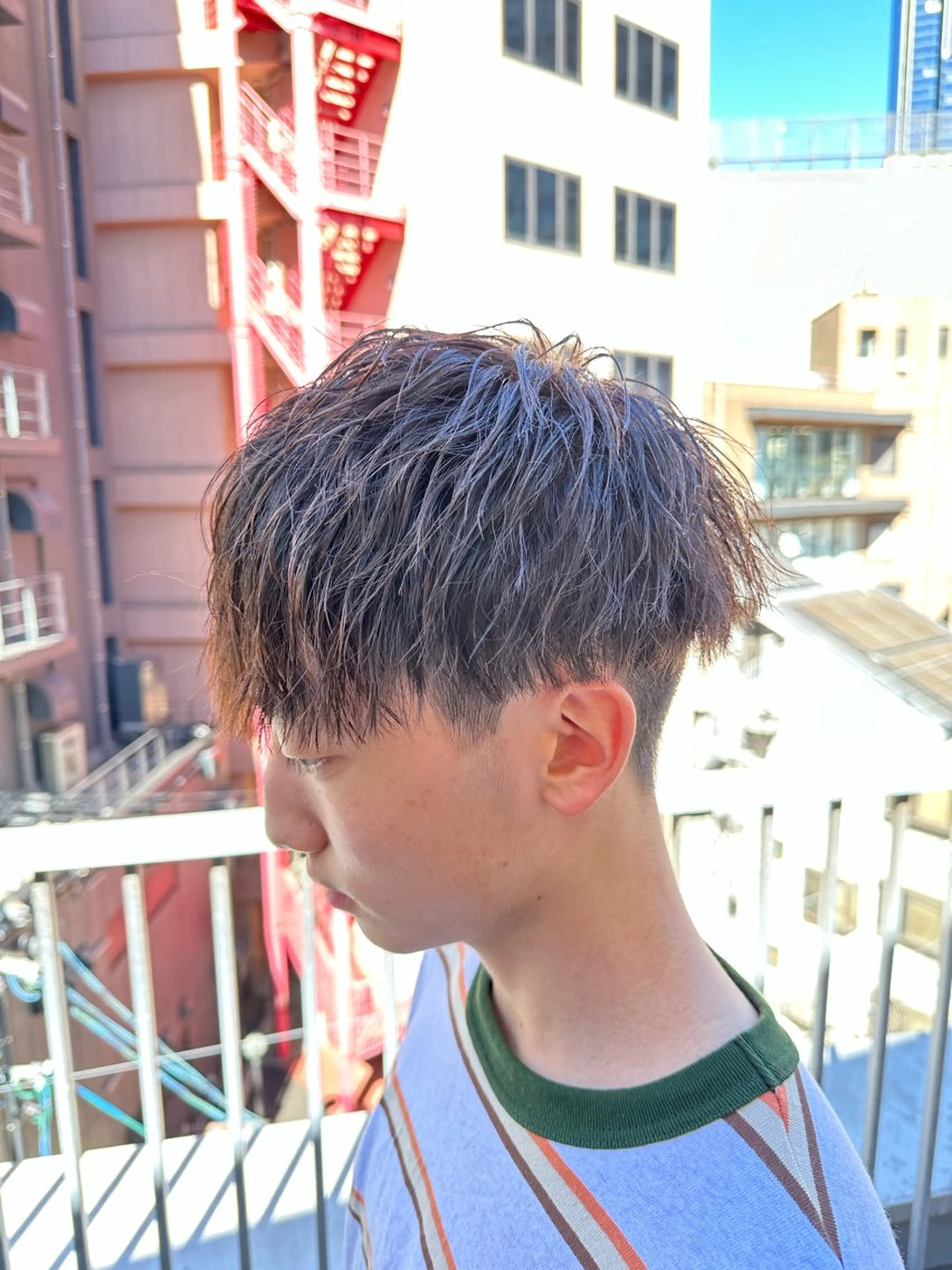 パーマ メンズ アップバング マッシュ メンズパーマ メンズツイストパーマ ツイストスパイラルパーマ 梅田中崎町メンズ 美容師ユースケのヘアスタイル