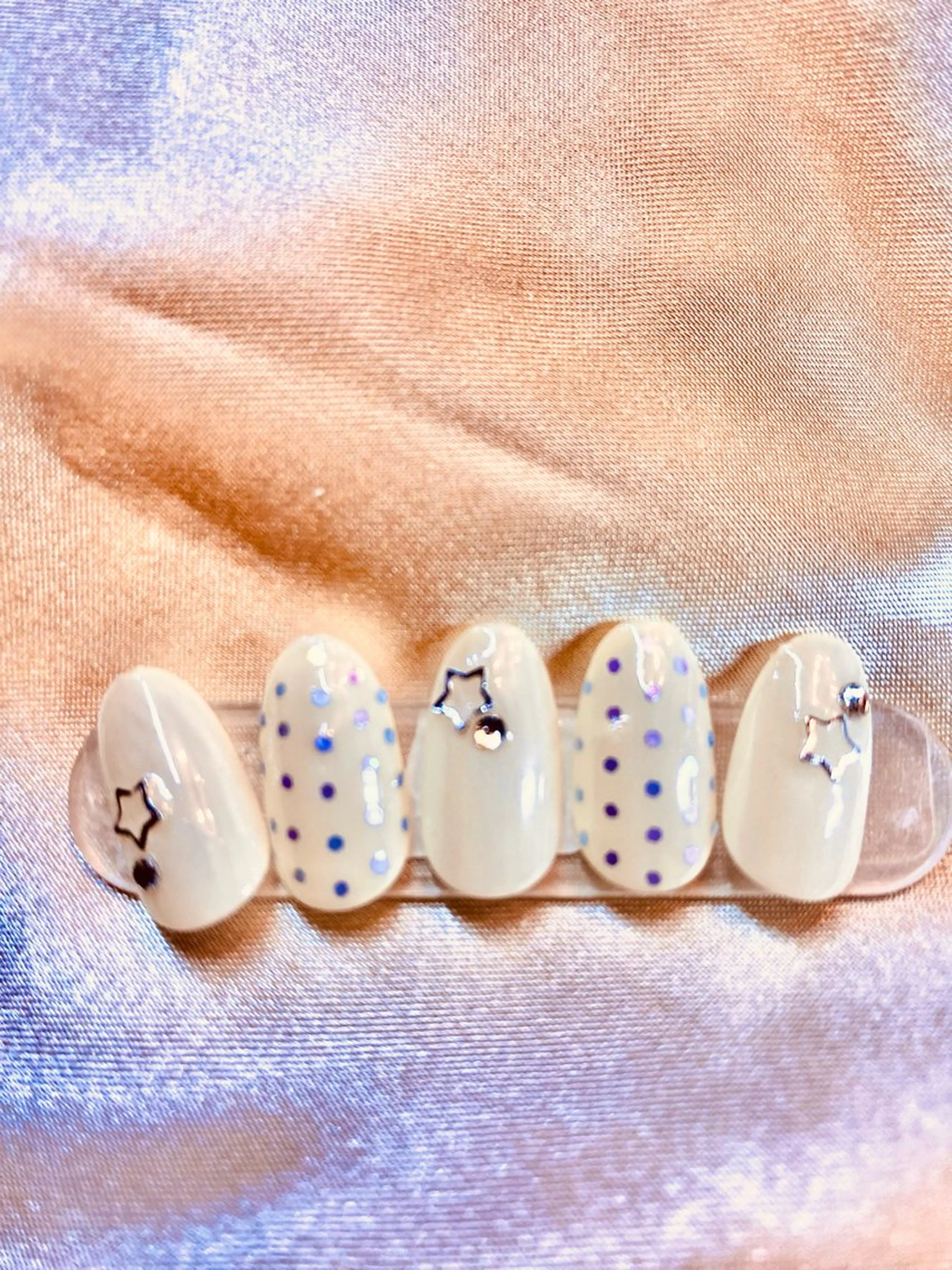 ネイル ドット パステルネイル 黄色 ハンドネイル Rafinesse Miwaのネイルデザイン