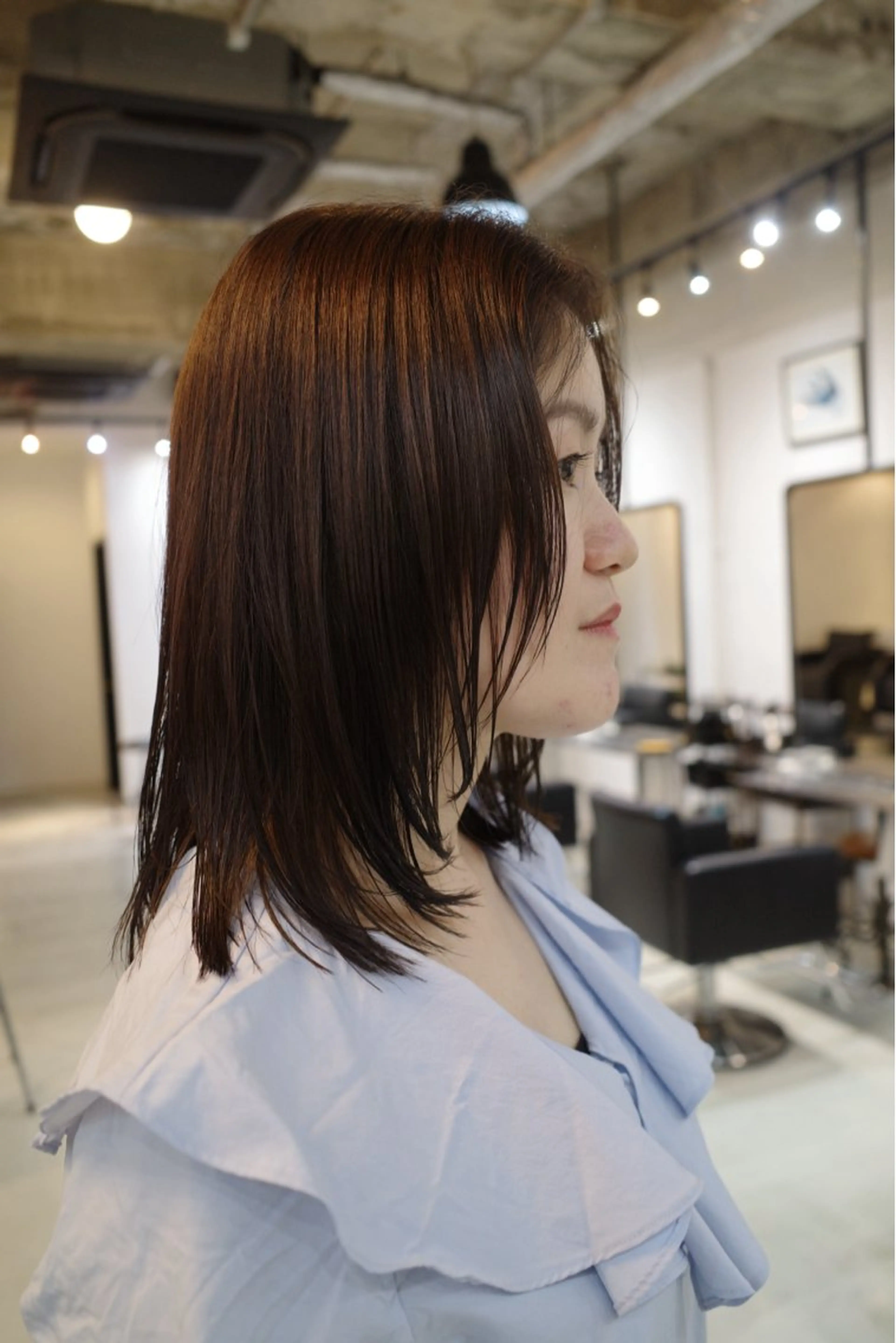 ミディアム レイヤーカット カット ヘアカラー rosso所属・大洞 ことのヘアスタイル