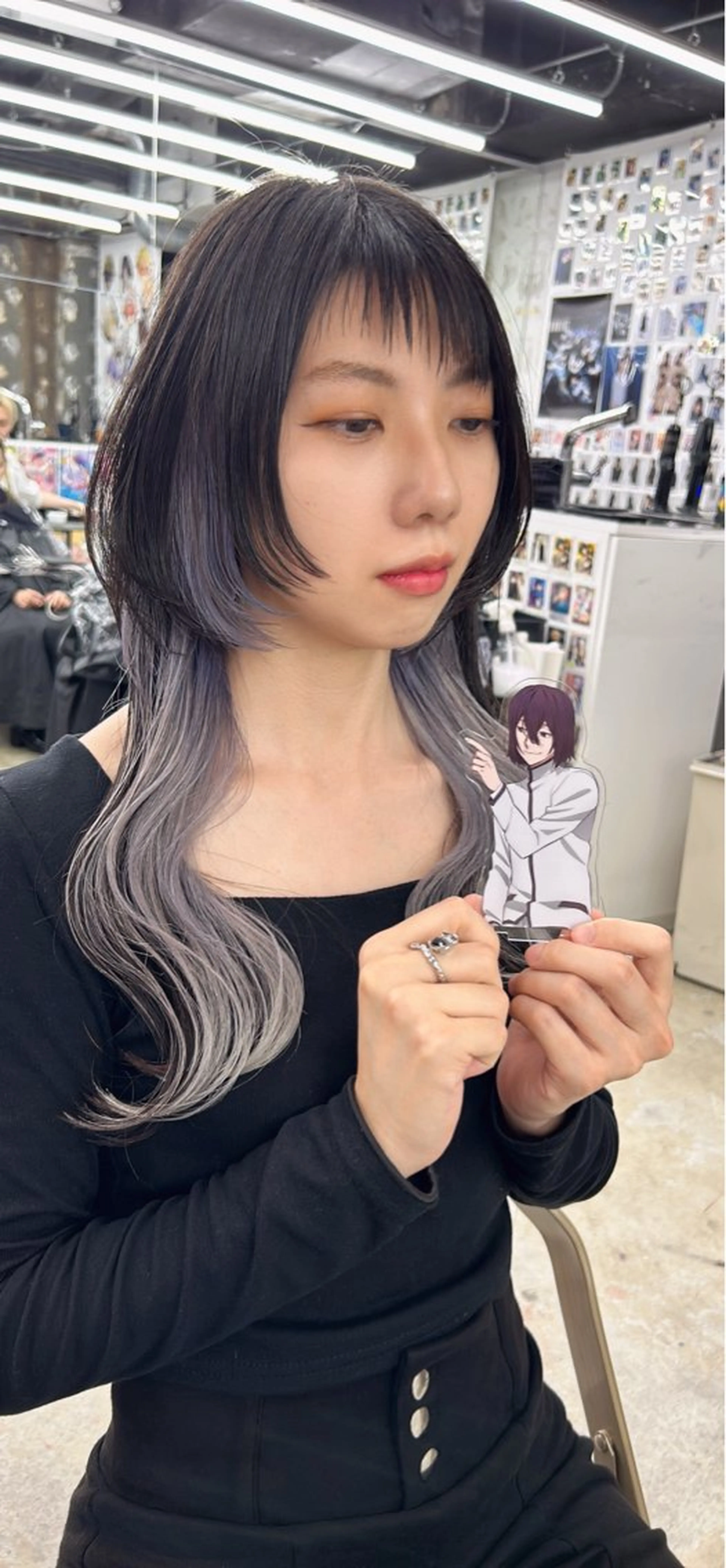 セミロング カラー ブリーチ ケアブリーチ ダブルカラー ハイトーンカラー インナーカラー カット ヘアカラー トリートメント ウルフカット 渋谷の人のヘアスタイル