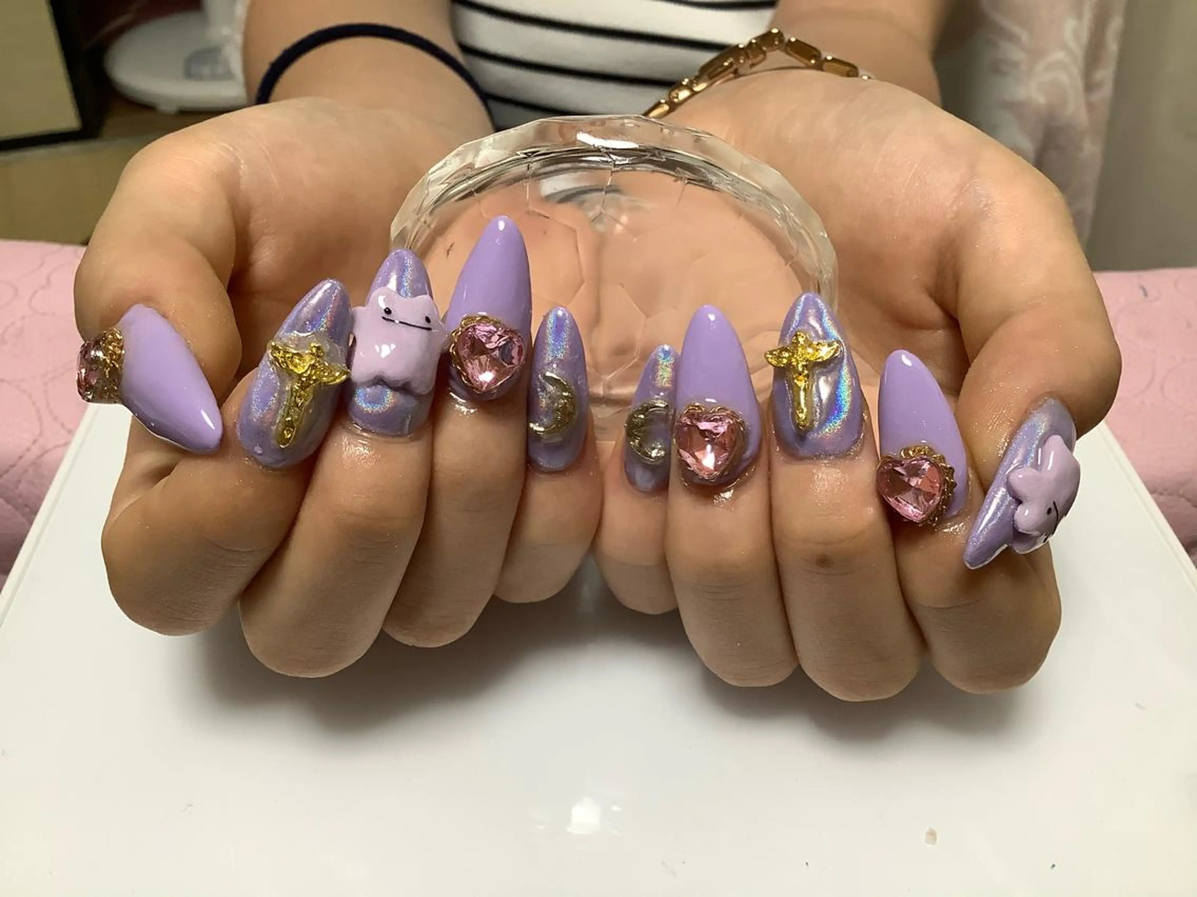 ネイル フラワー ムーンのネイルデザイン