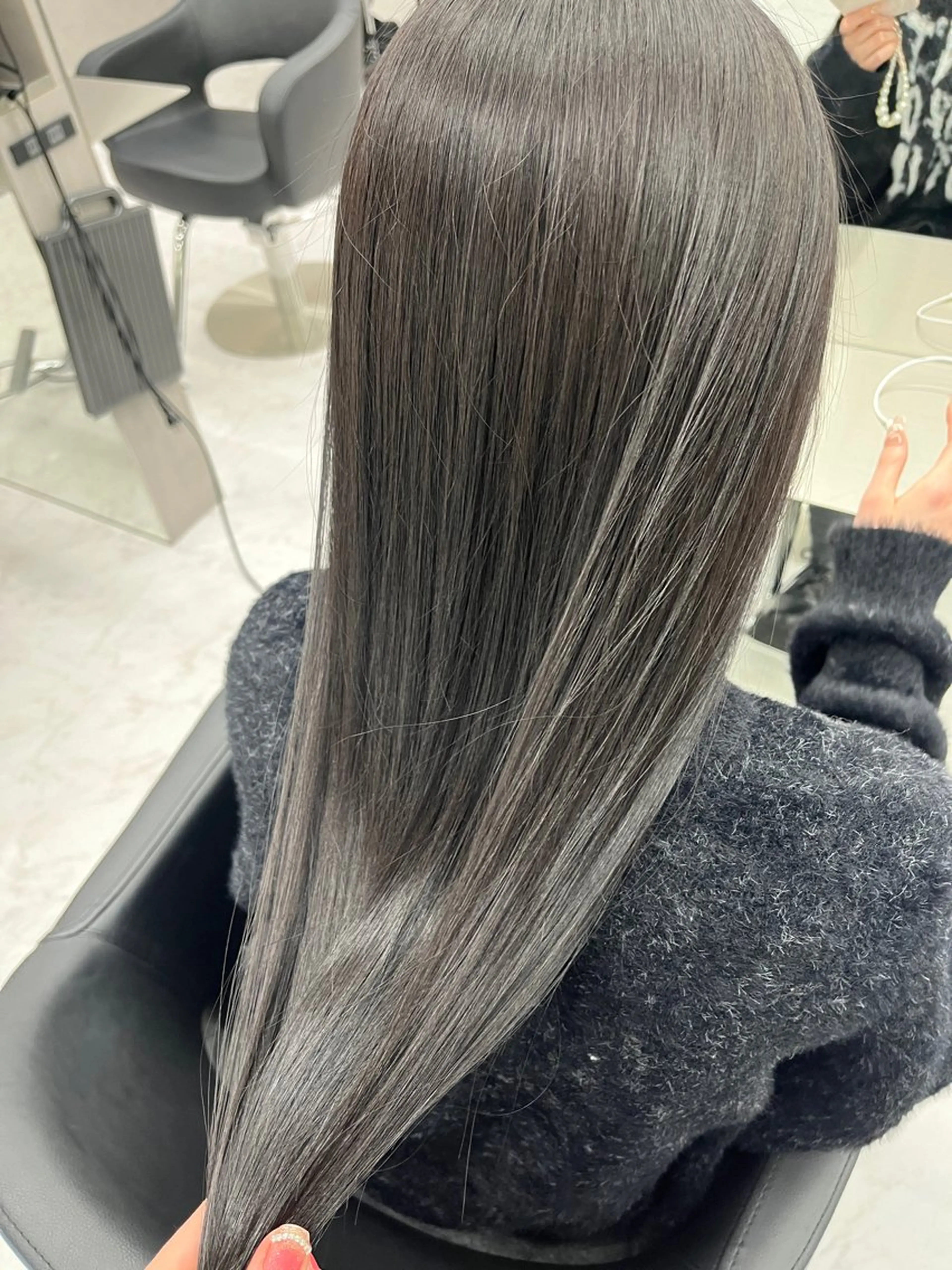 ロング カラー ブリーチ 透明感カラー グレージュ ブリーチなしカラー ヘアカラー 山口 あかりのヘアスタイル