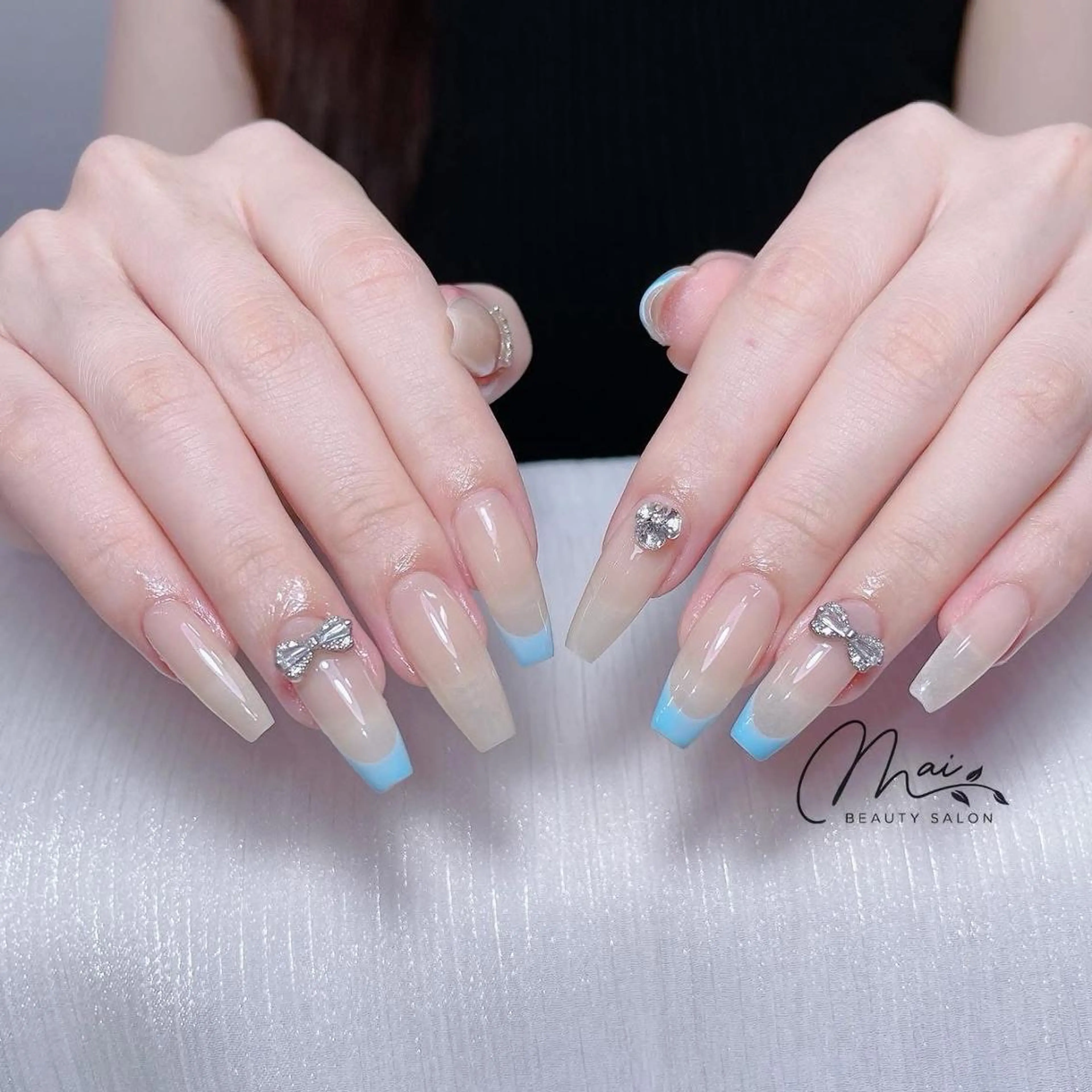 ネイル オーロラネイル チークネイル 長さ出し フラッシュネイル フットネイル MaiBeauty HaNaのネイルデザイン