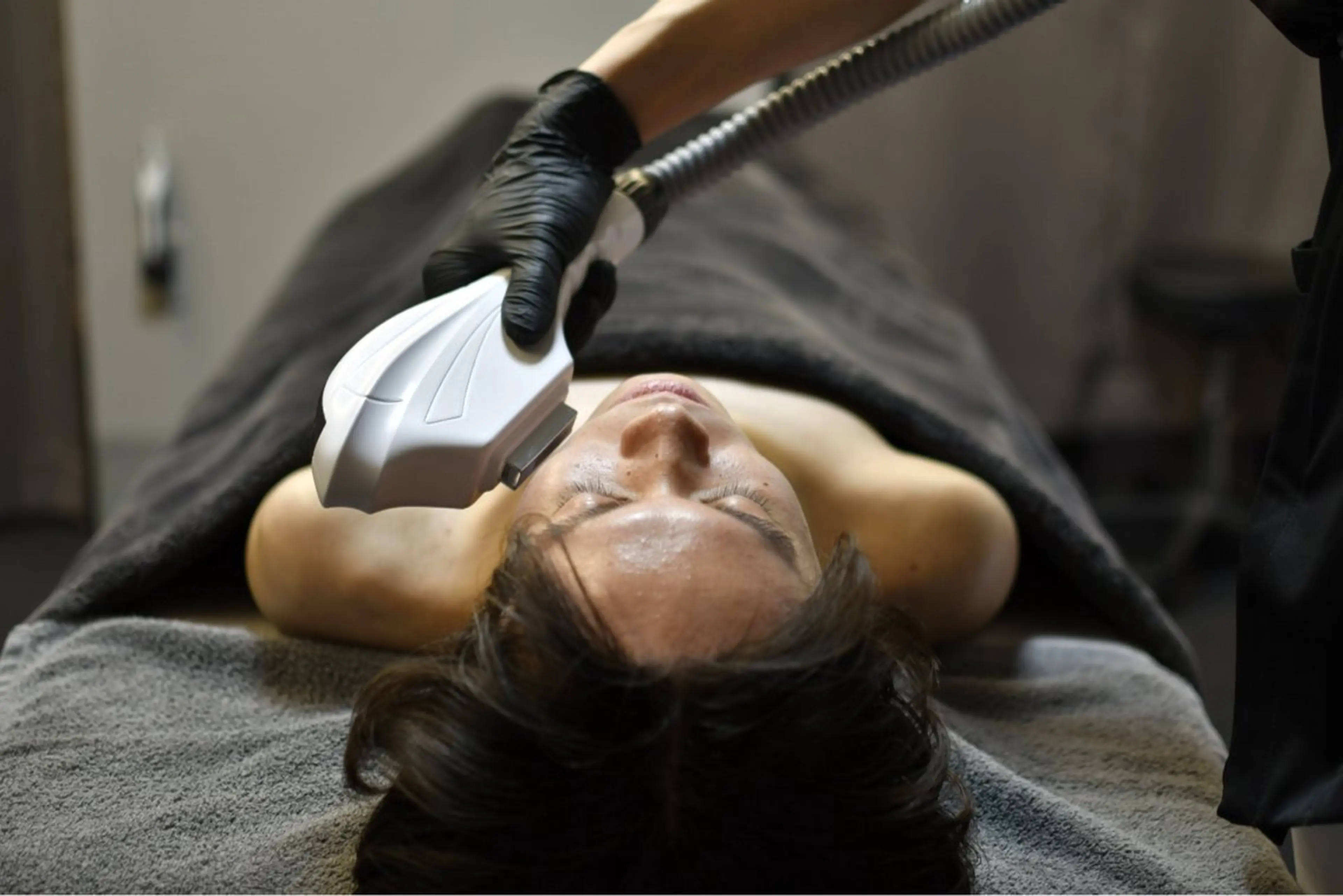 【メンズ限定】ヒゲ脱毛（お顔全体​〜​首下含む）＋鎮静パック付き✨【men's人気No.2❣️】の写真