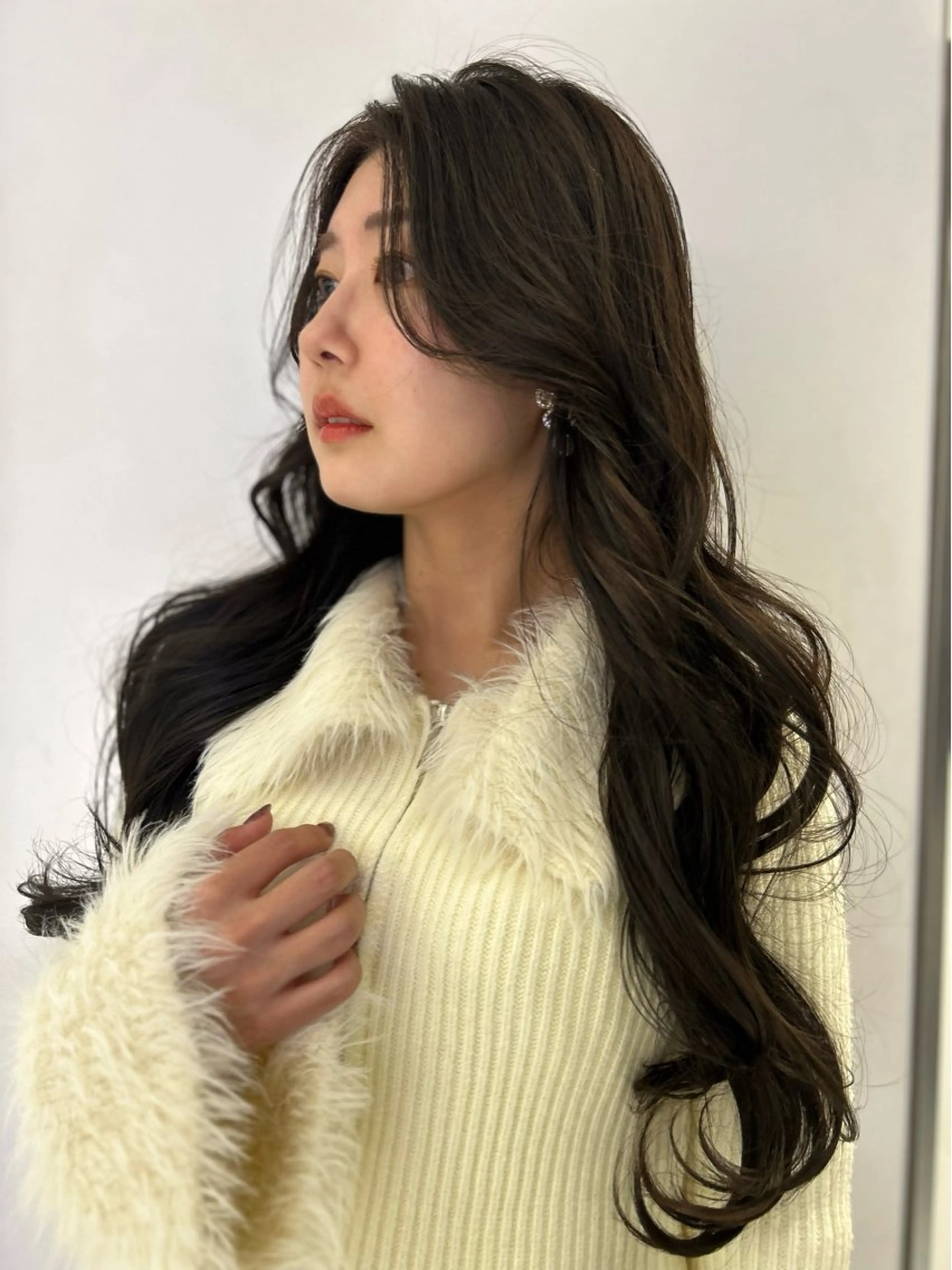 ロング パーマ カット パーマ コテ巻き風パーマ✨ 韓国ヘア🤎近下菜央のヘアスタイル