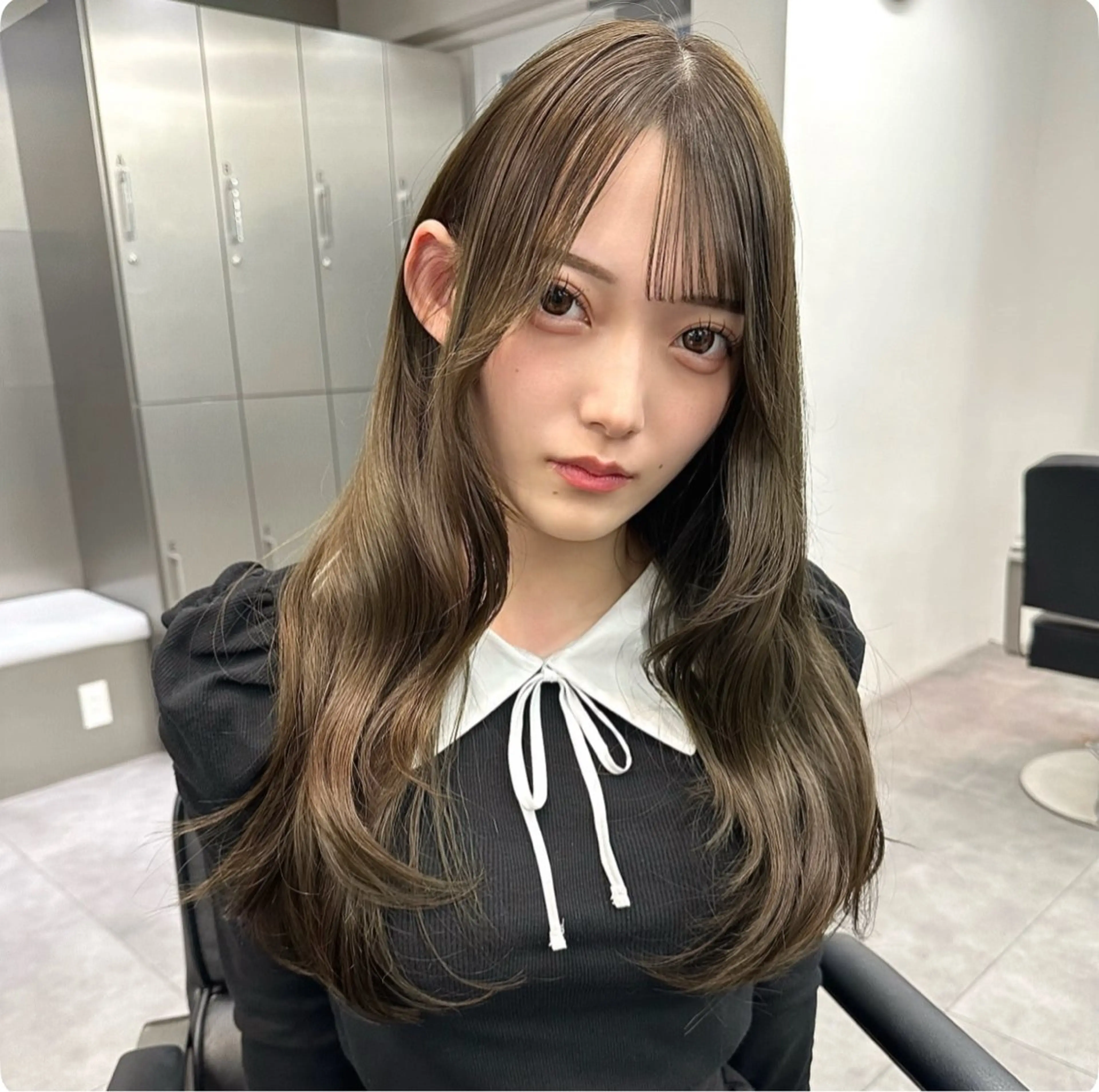 ロング カラー ベージュカラー ブリーチ ブリーチなしカラー オリーブベージュ レイヤーカット ヘアカラー 縮毛矯正/ mikaのヘアスタイル