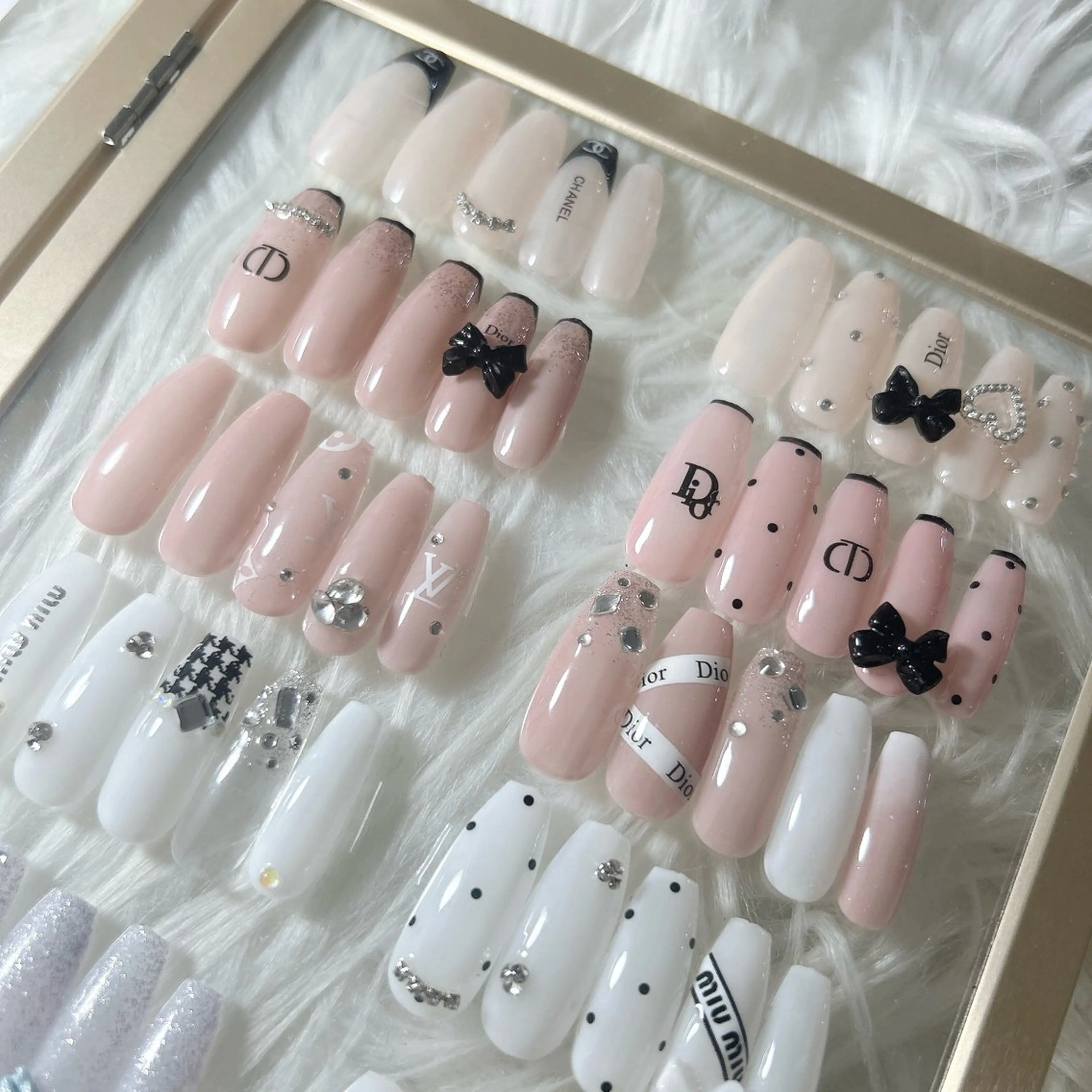 💐ブランドネイル‎【オフなし】🤍の写真