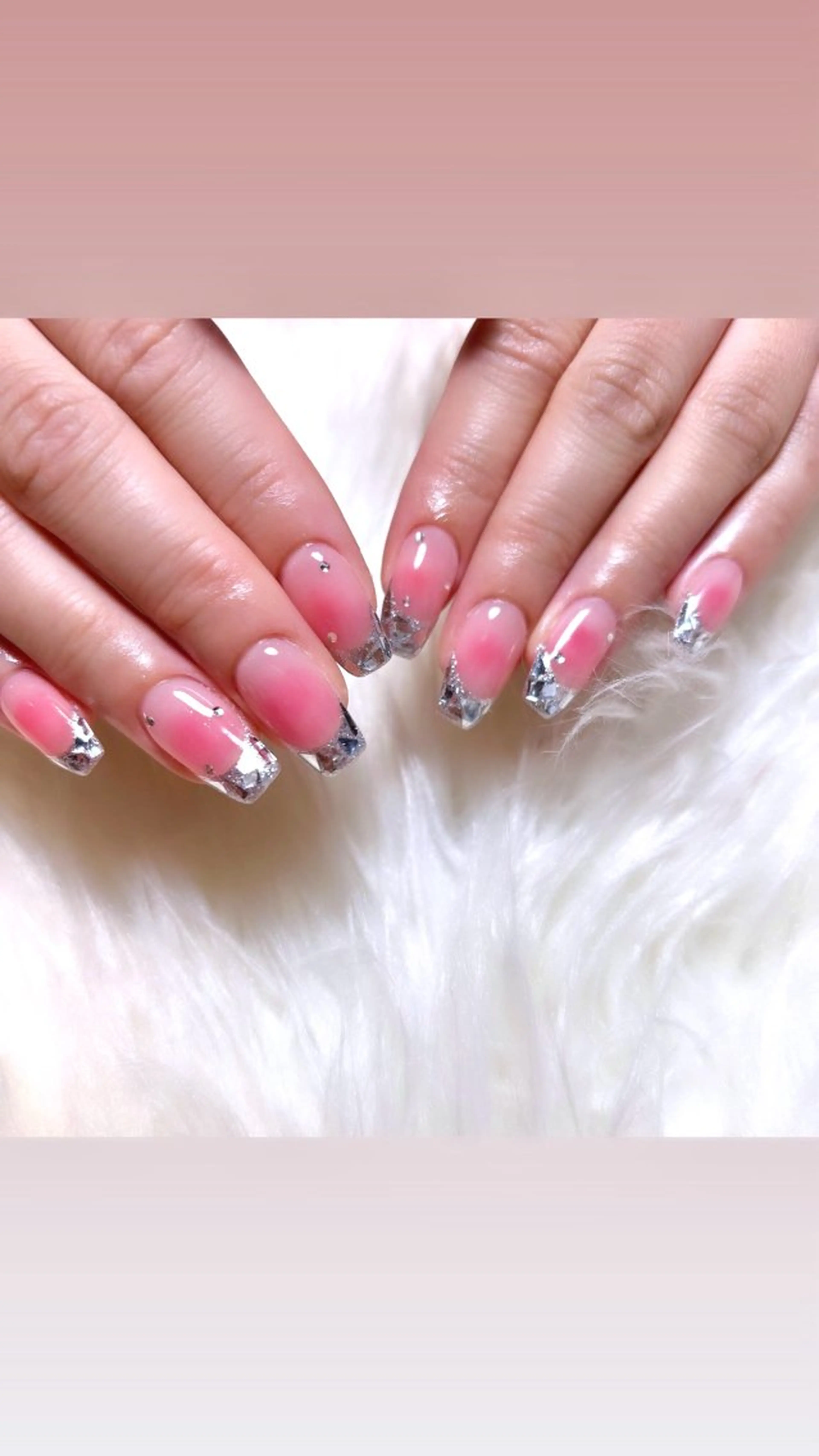 ネイル ワンホンネイル ハンドネイル キラオメ Neneのネイルデザイン