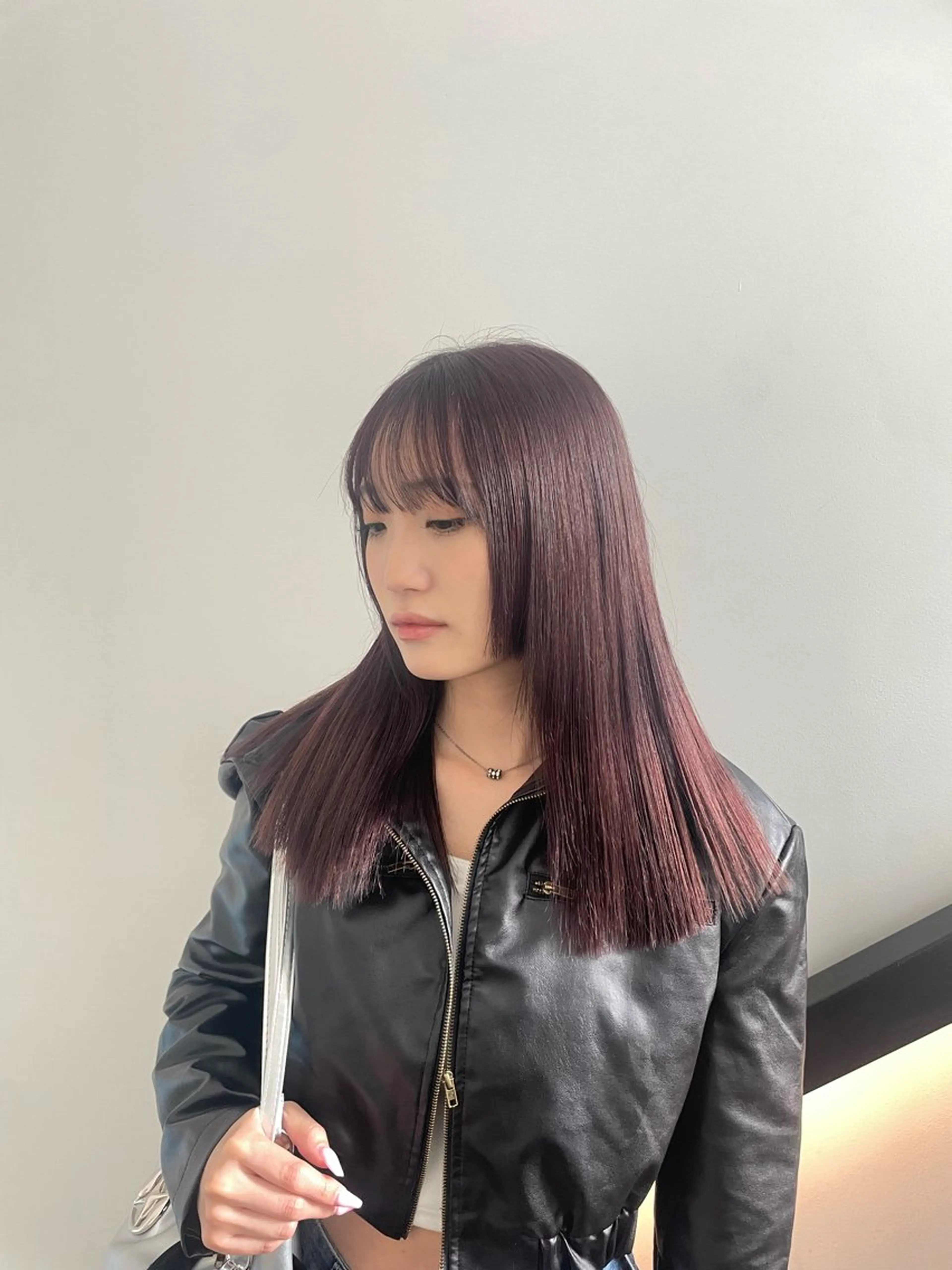 ミディアム カラー ヘアカラー 🌟暖色系ハイトーン 🌟AIのヘアスタイル