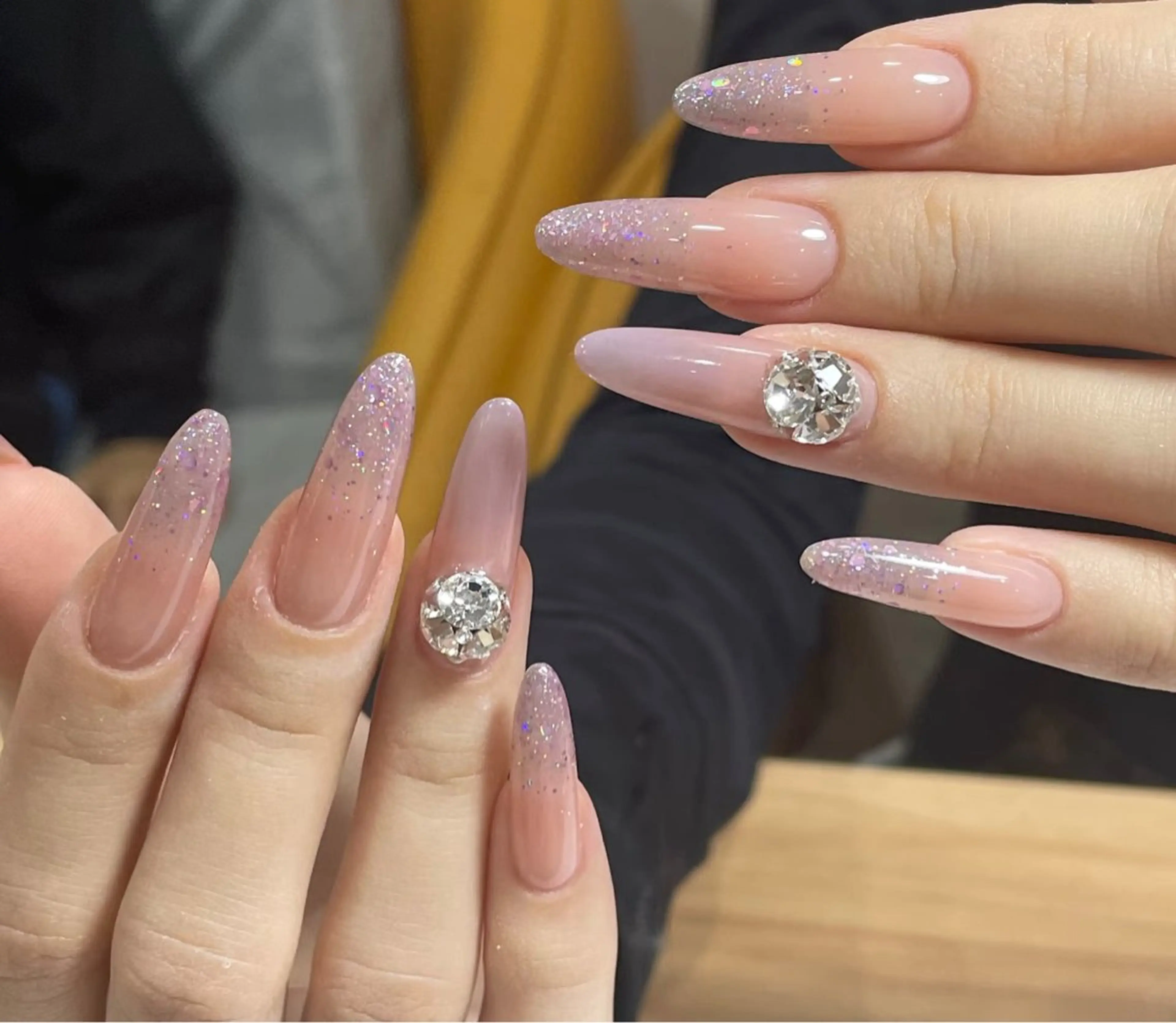 ネイル ハンドネイル MoonNail ユリ🌸のネイルデザイン