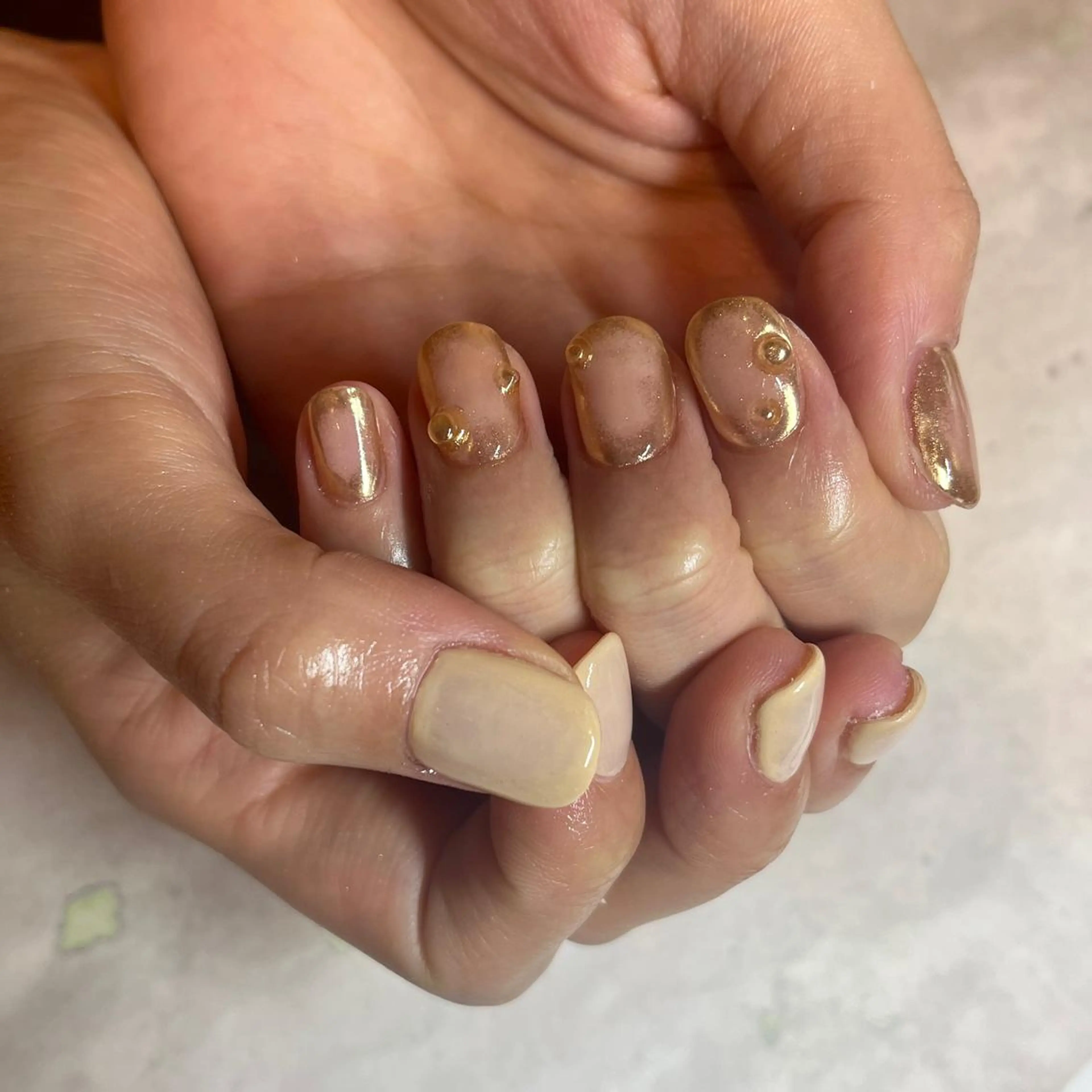 ネイル ゴールド フリーランス¨̮⃝ ネイリストOKADAのネイルデザイン