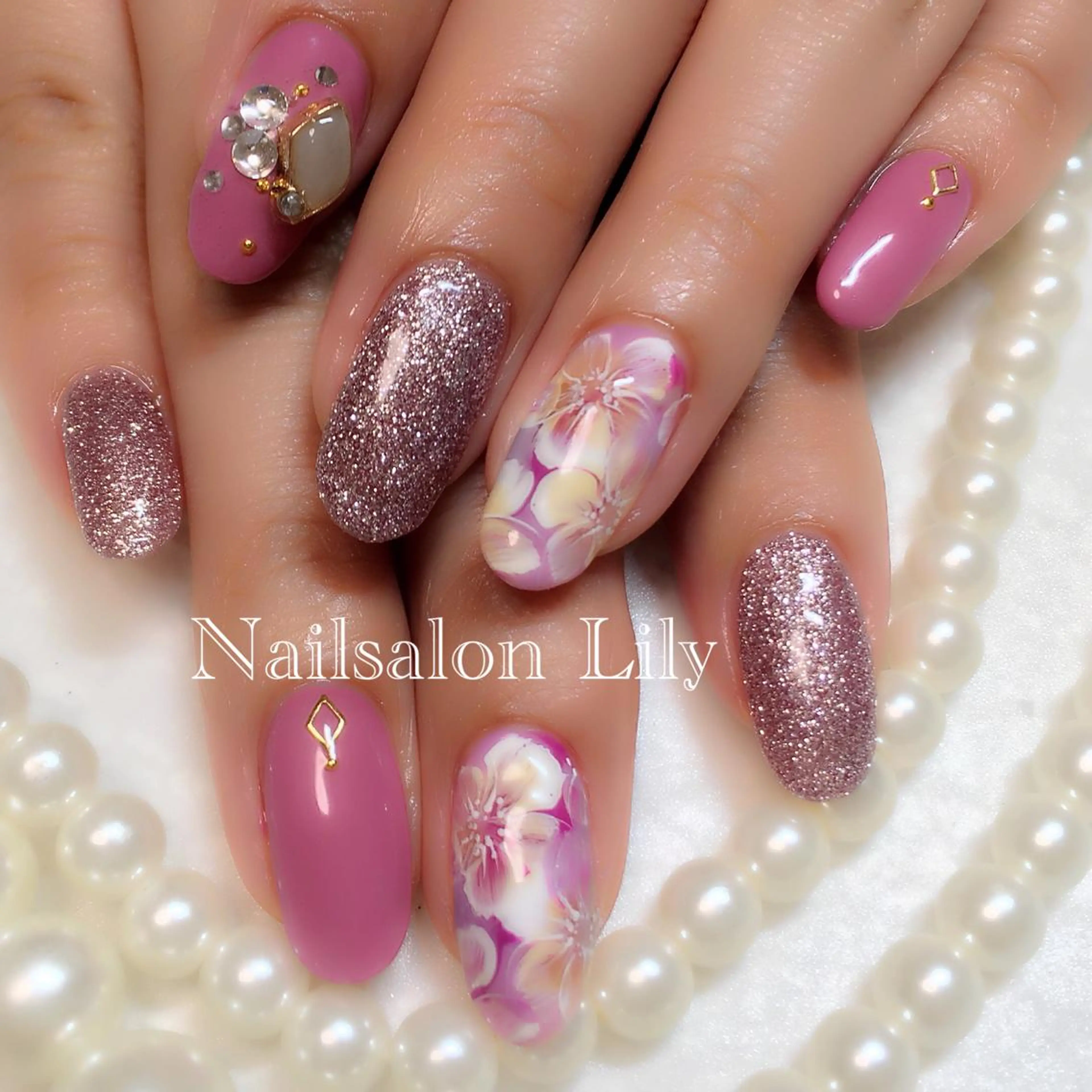 ネイル Nailsalon Lilyのネイルデザイン