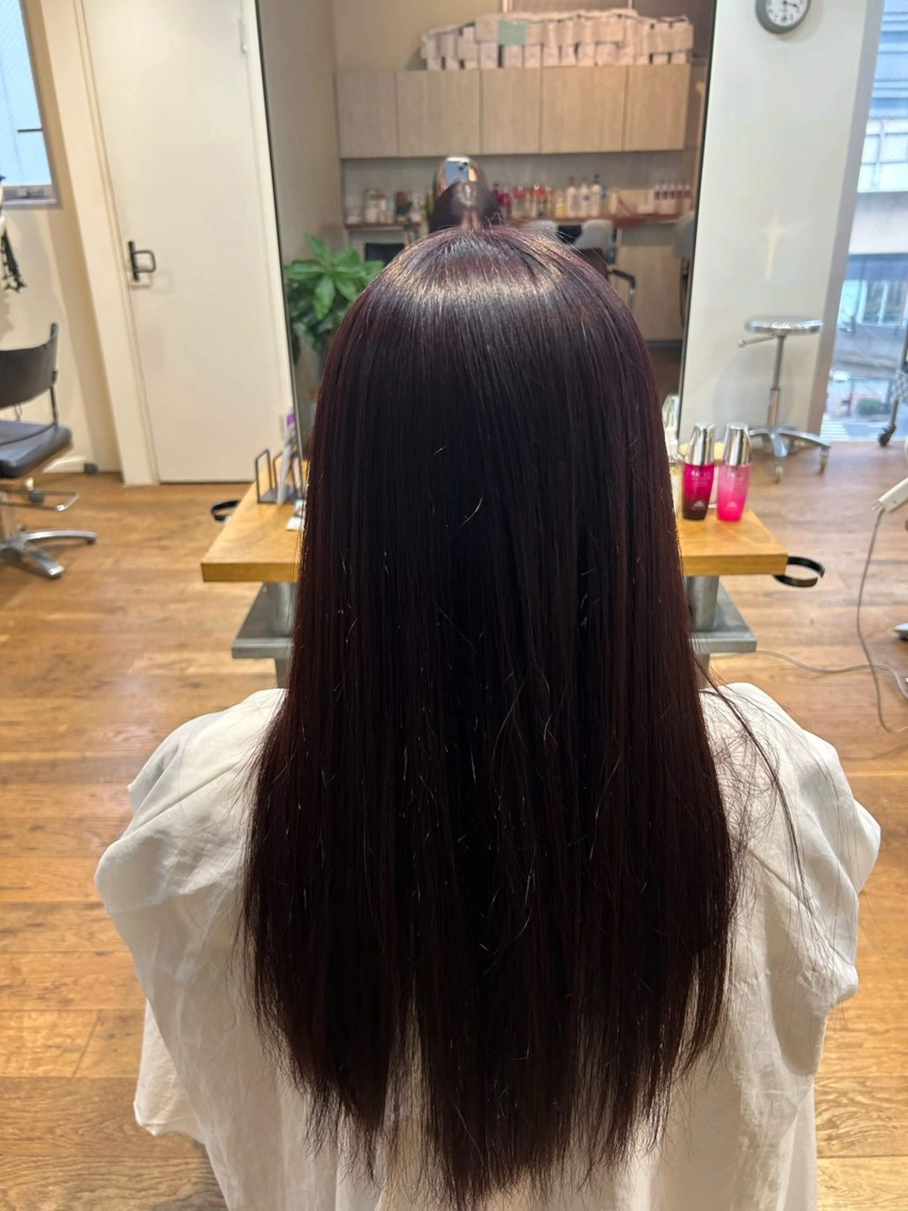 セミロング パープルカラー 、 、のヘアスタイル