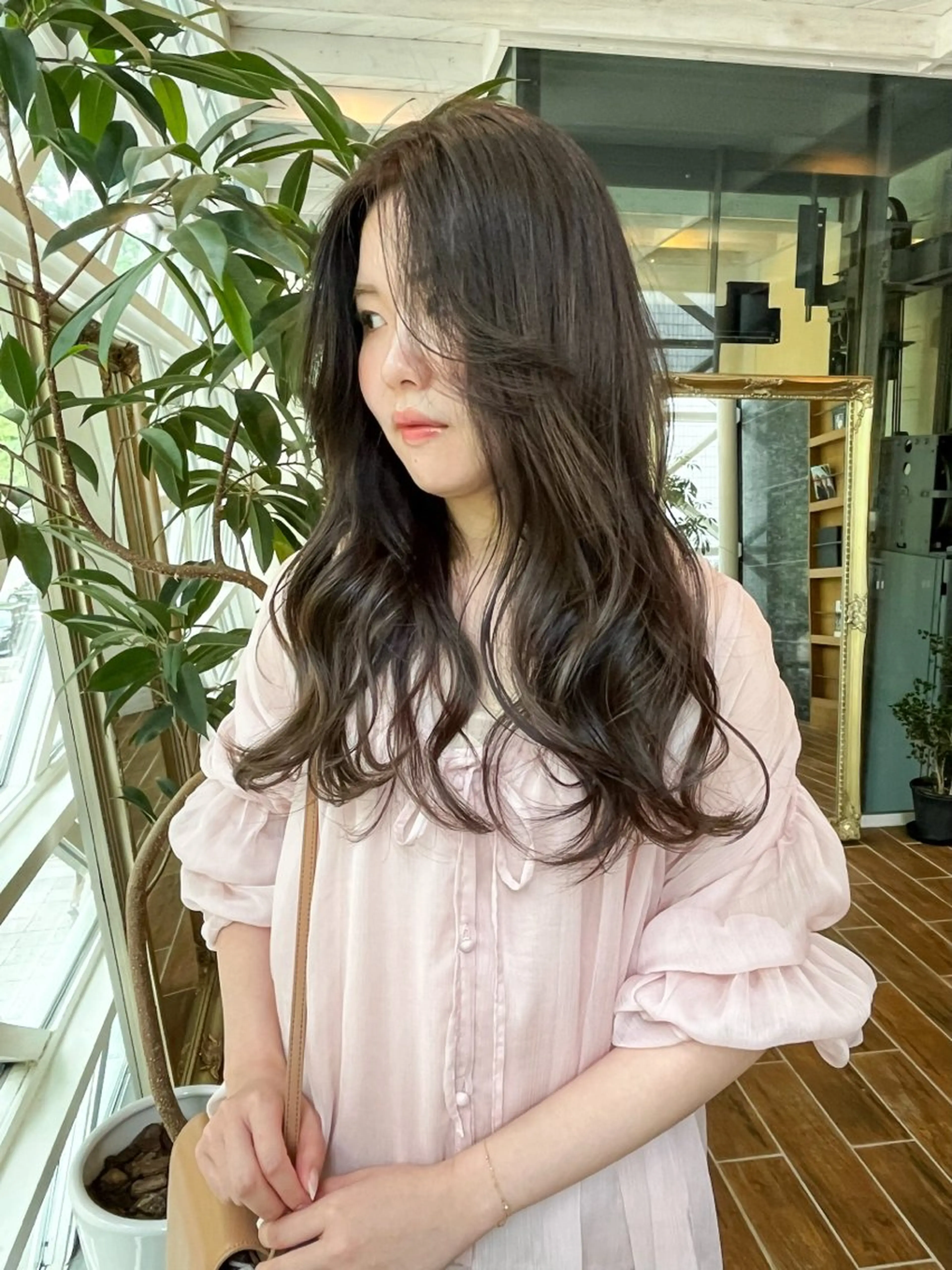 ロング カット パーマ トリートメント 越川 友美子のヘアスタイル