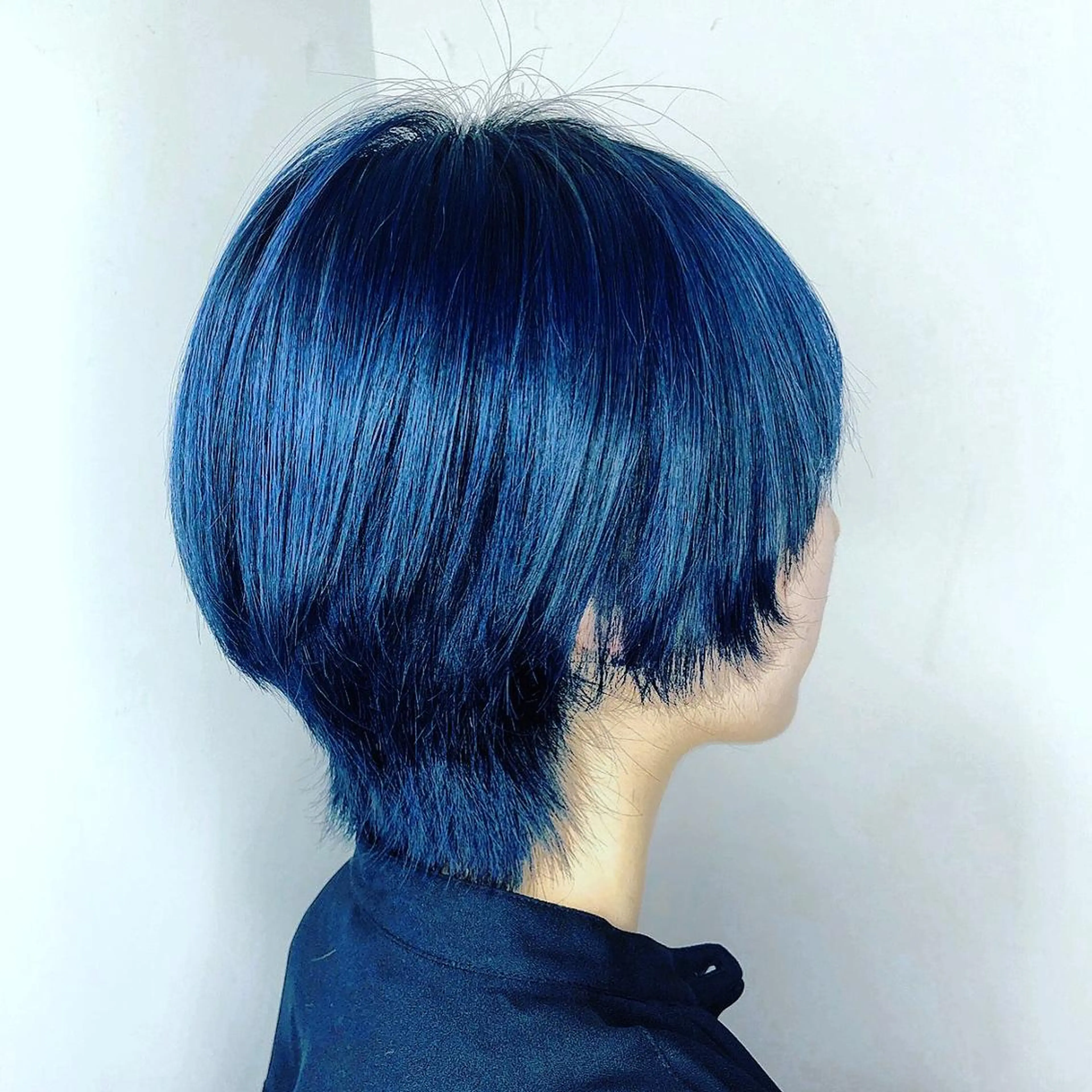 ショート カラー ブルーカラー ヘアカラー カラーサロン ビスカリアのヘアスタイル