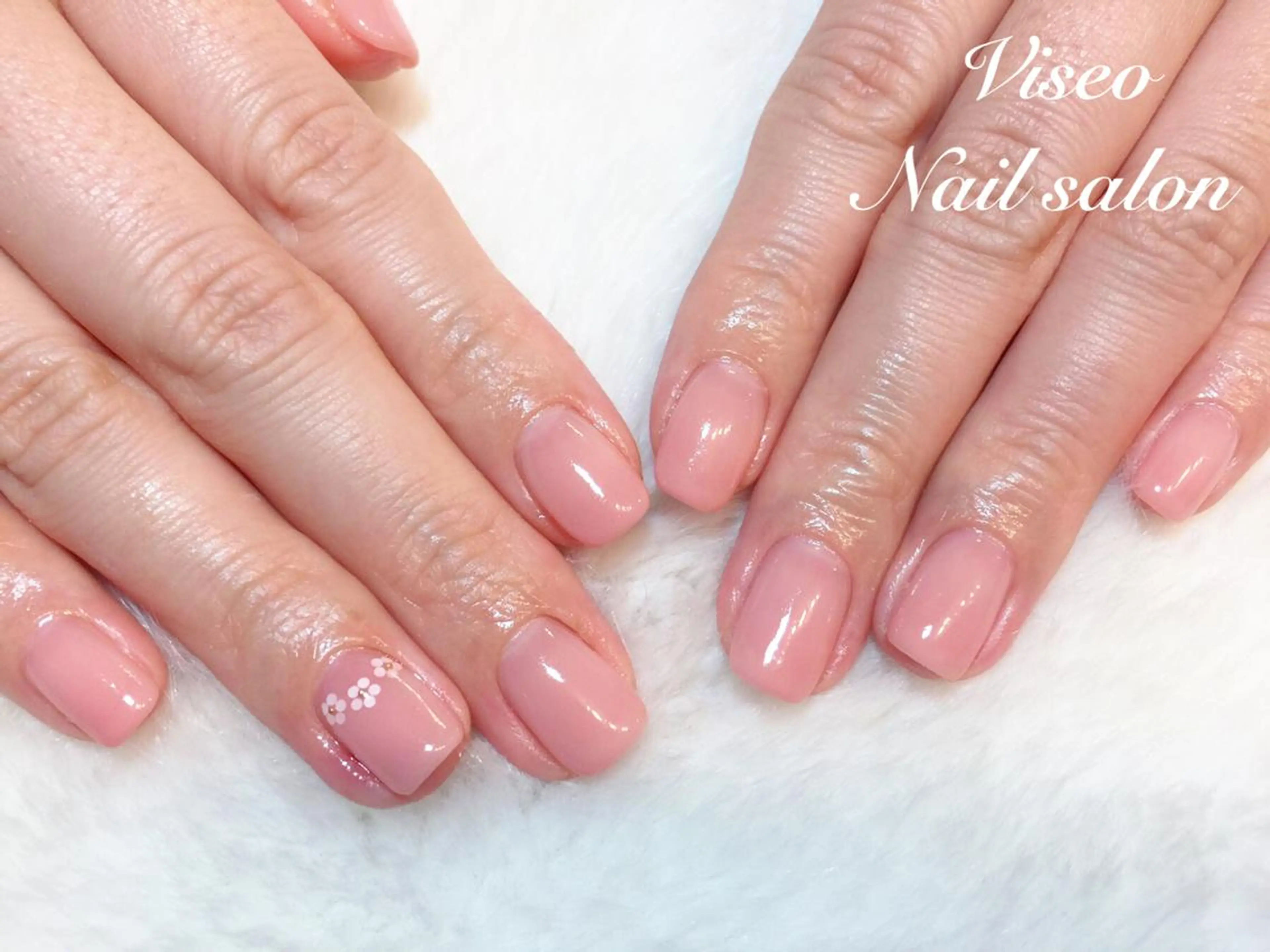 ネイル Viseo《6週間 長持ちパラジェル》のネイルデザイン