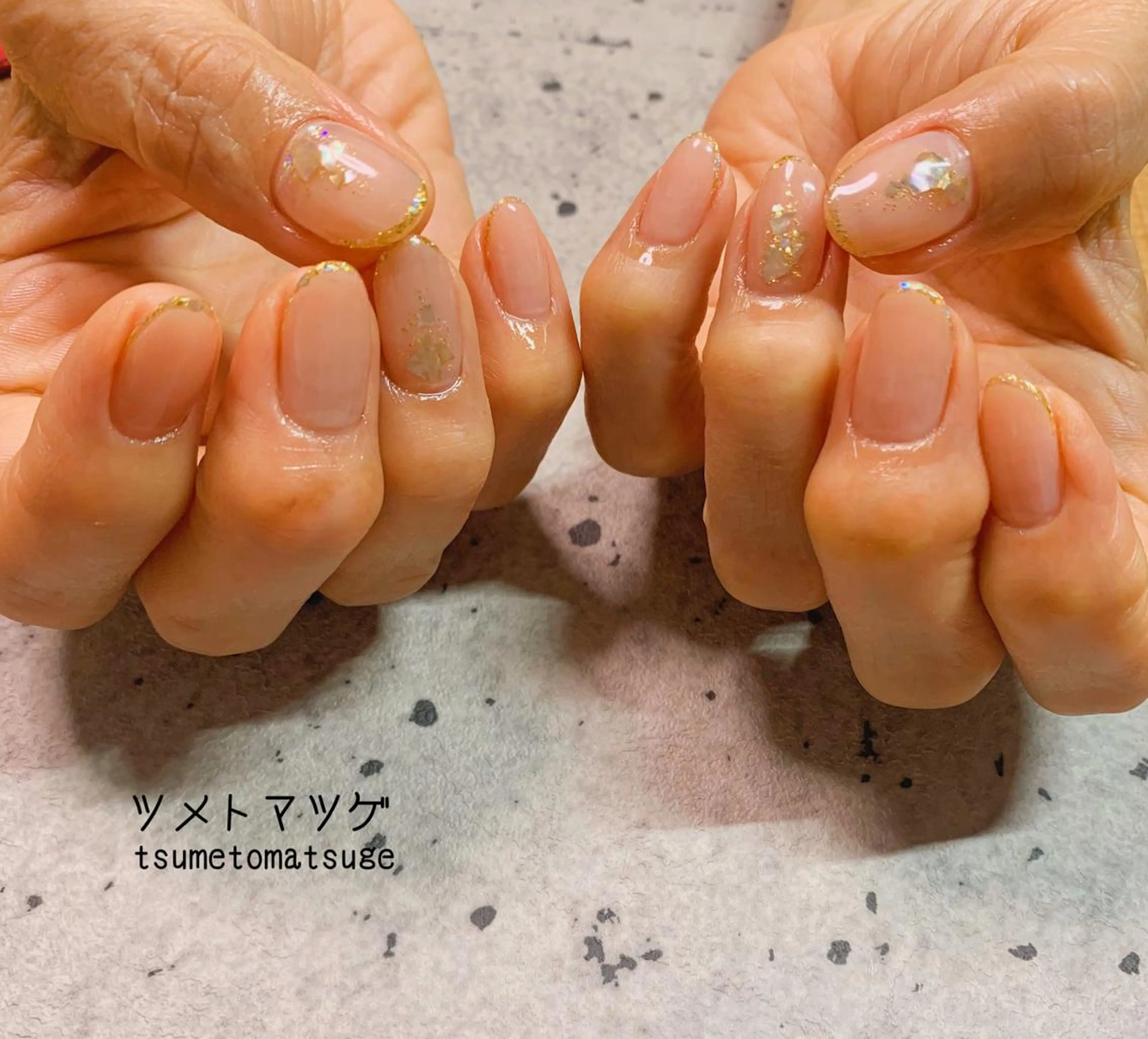 ミディアム ネイル アートネイル ハンドネイル ツメトマツゲ .のネイルデザイン