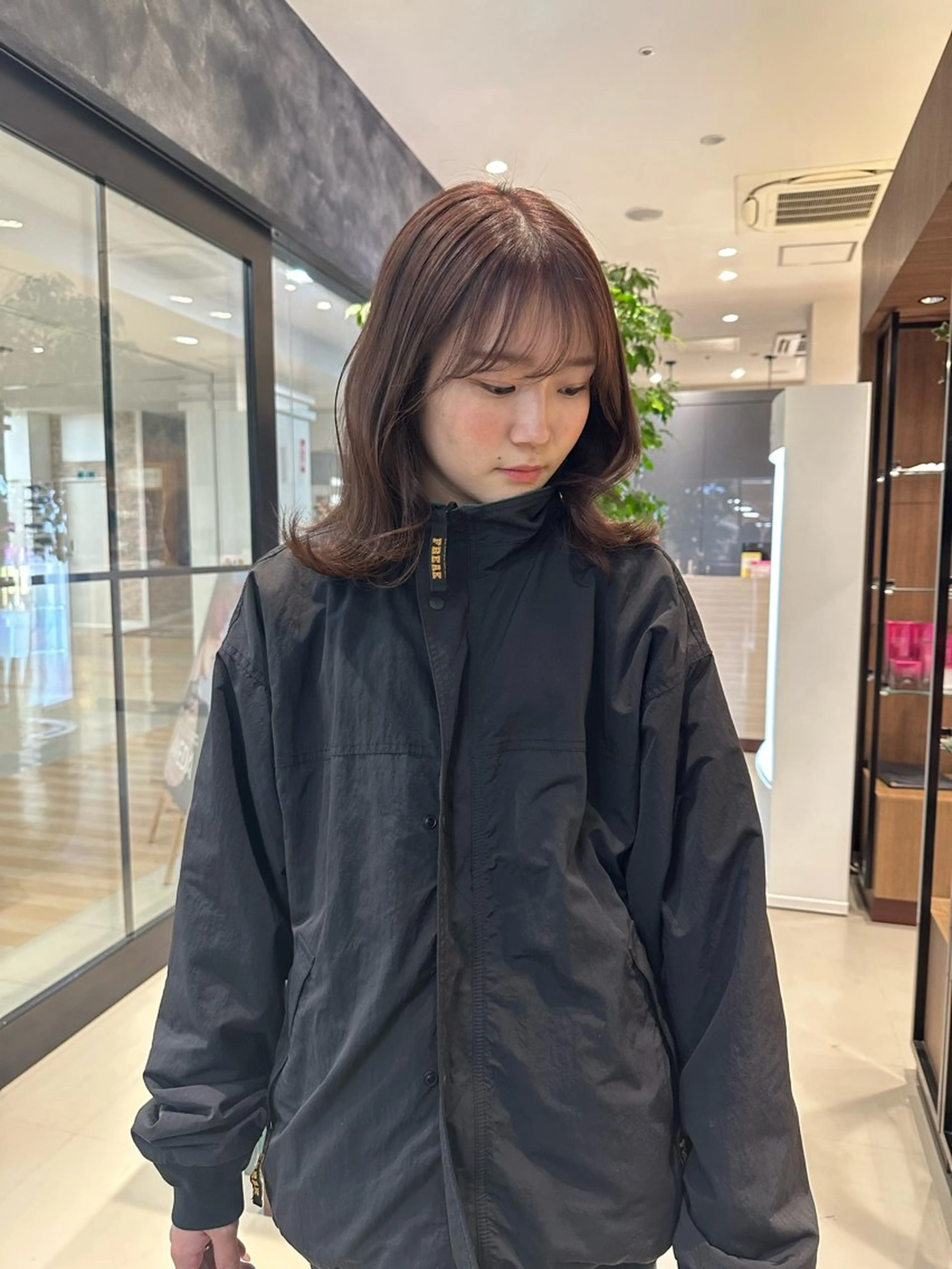 セミロング カラー ブラウンカラー 透明感カラー ピンクカラー ピンクブラウン rilliant所属・中原 つくしのヘアスタイル