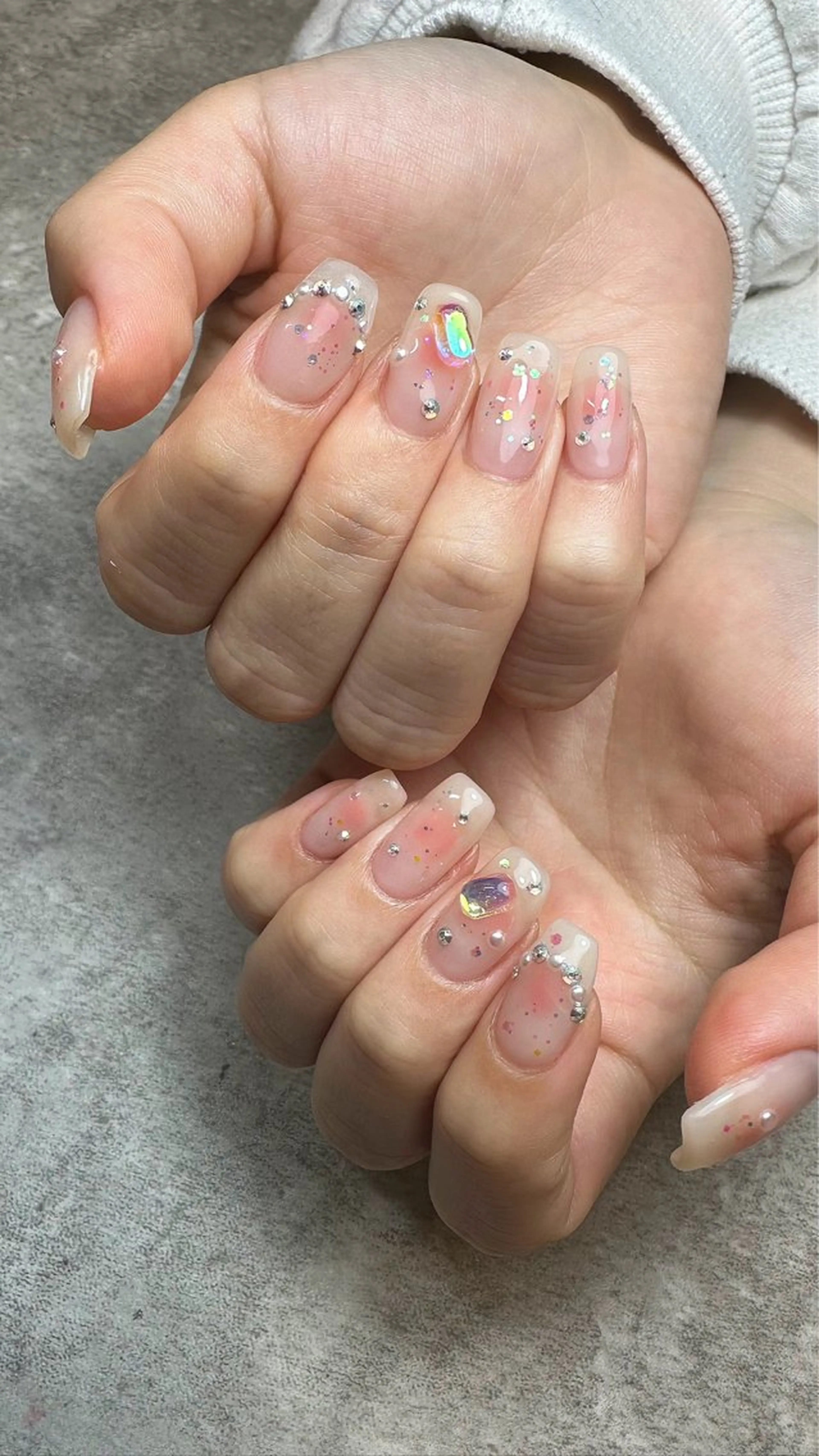 ネイル チークネイル 韓国ネイル ラメ(グリッター) ストーンネイル ハンドネイル nail campのネイルデザイン