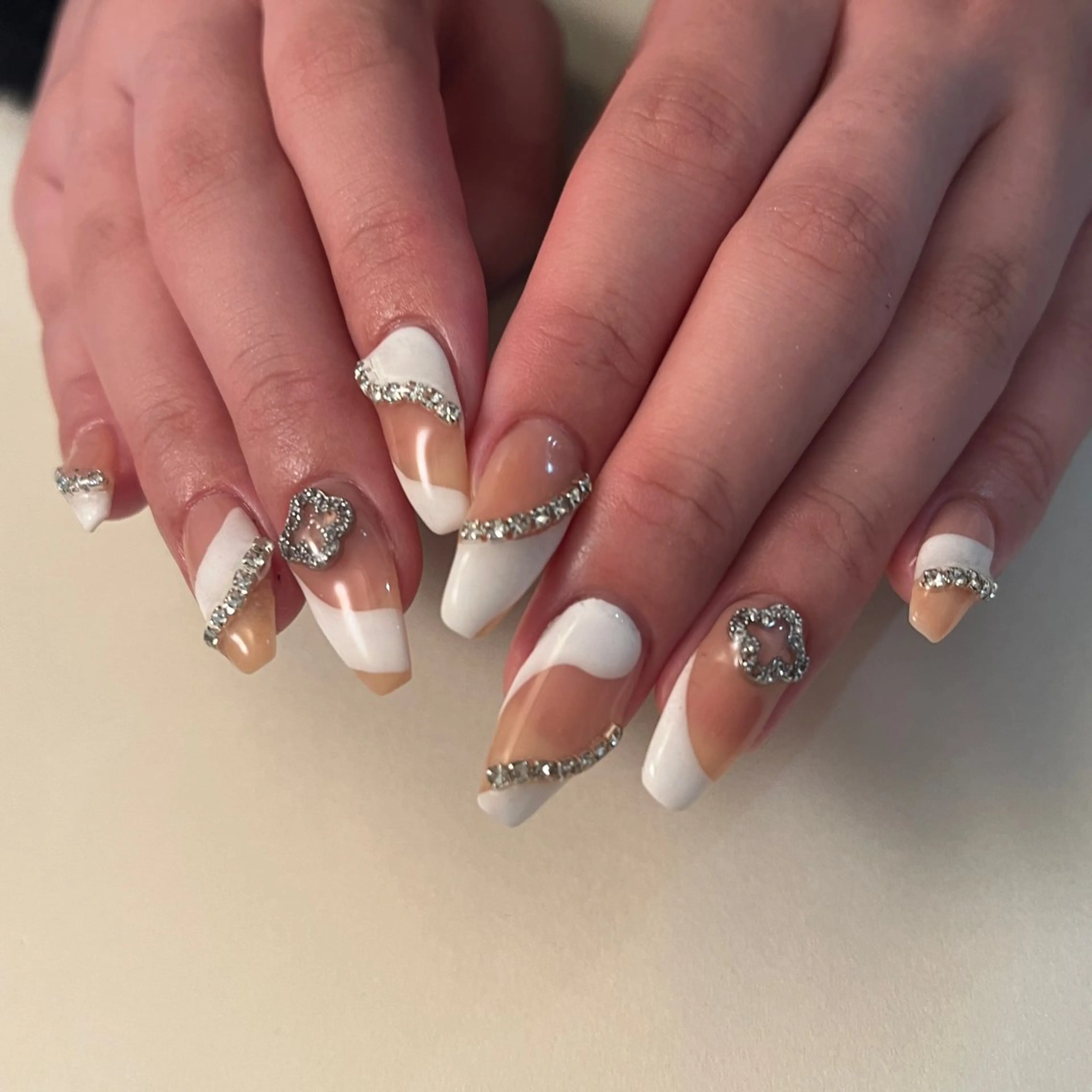 ネイル Lumos nails&eyelashes桜川店所属・Lumos hirocoのネイルデザイン