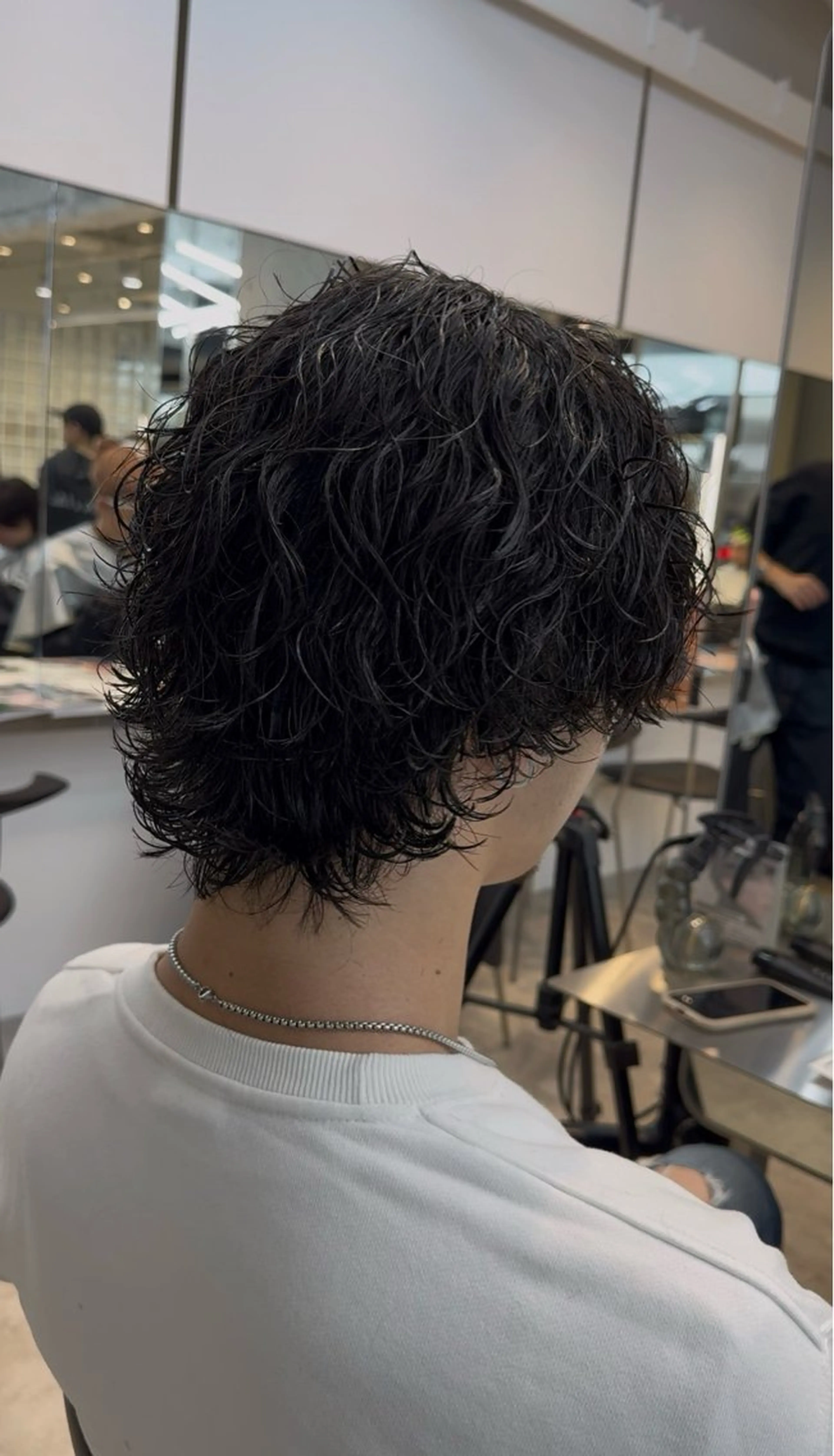 ミディアム パーマ メンズ カット パーマ fifth park 六反穂 龍介のヘアスタイル