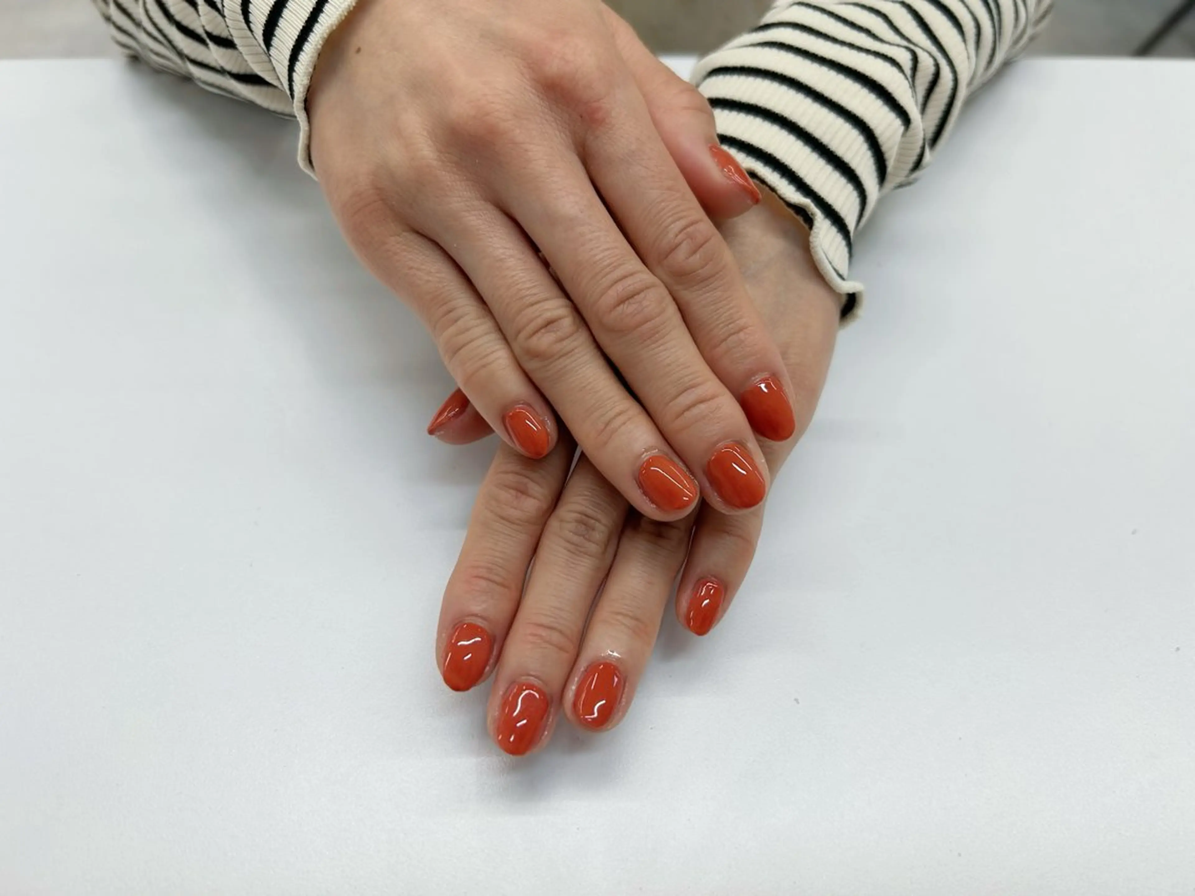 ネイル ワンカラーネイル ハンドネイル 鈴木 優花のネイルデザイン