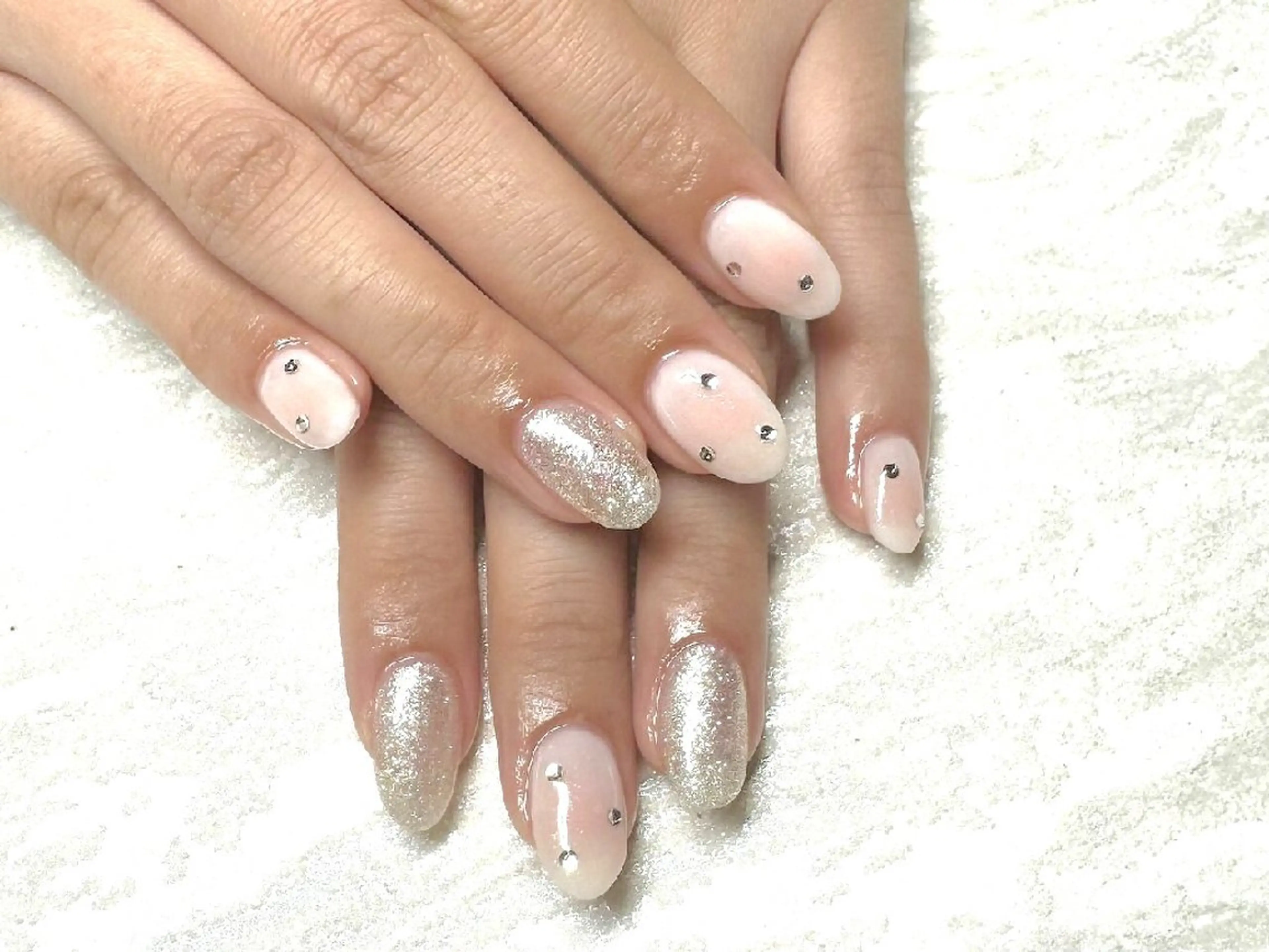 ネイル チークネイル 韓国ネイル 持ち込み ニュアンスネイル ワンカラーネイル ハンドネイル JULIE NAILのネイルデザイン