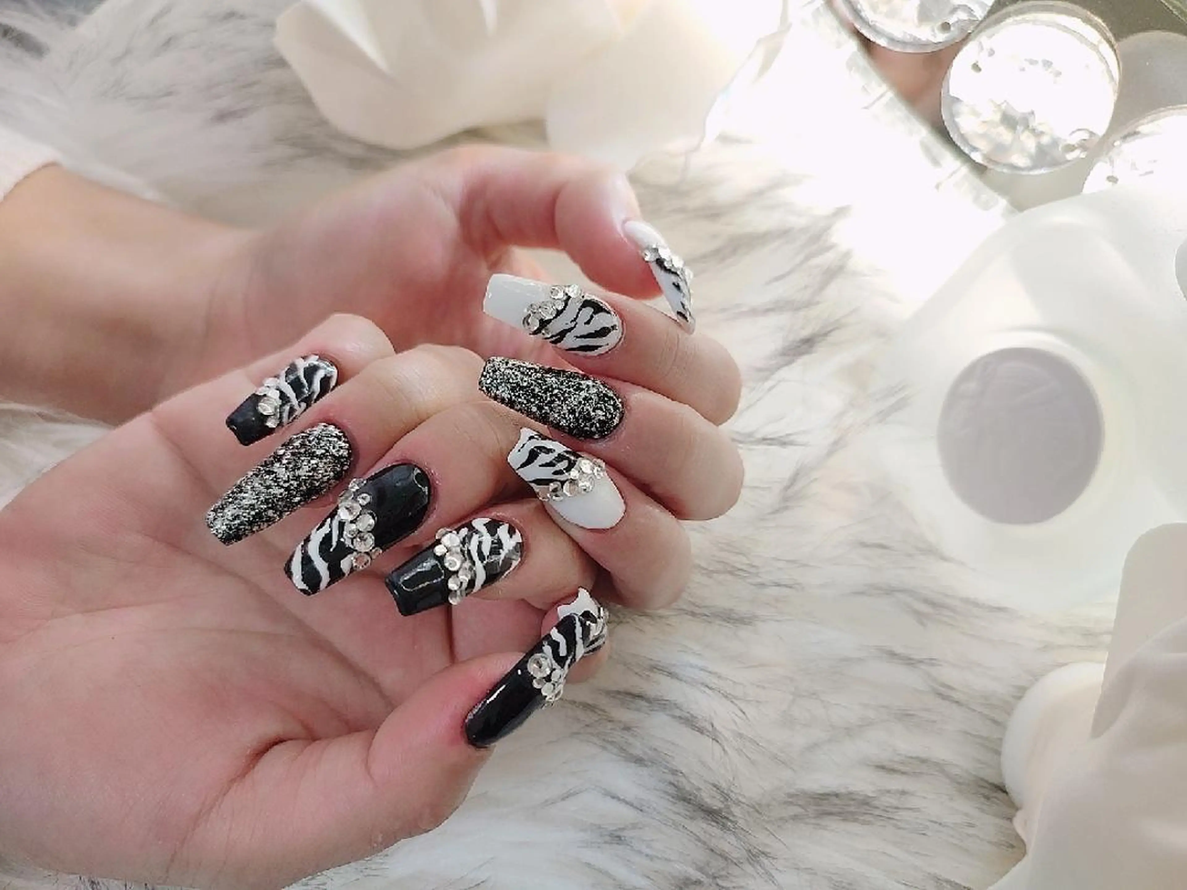 ネイル ハンドネイル RUNWAY 　　の眉毛・アイブロウイメージ