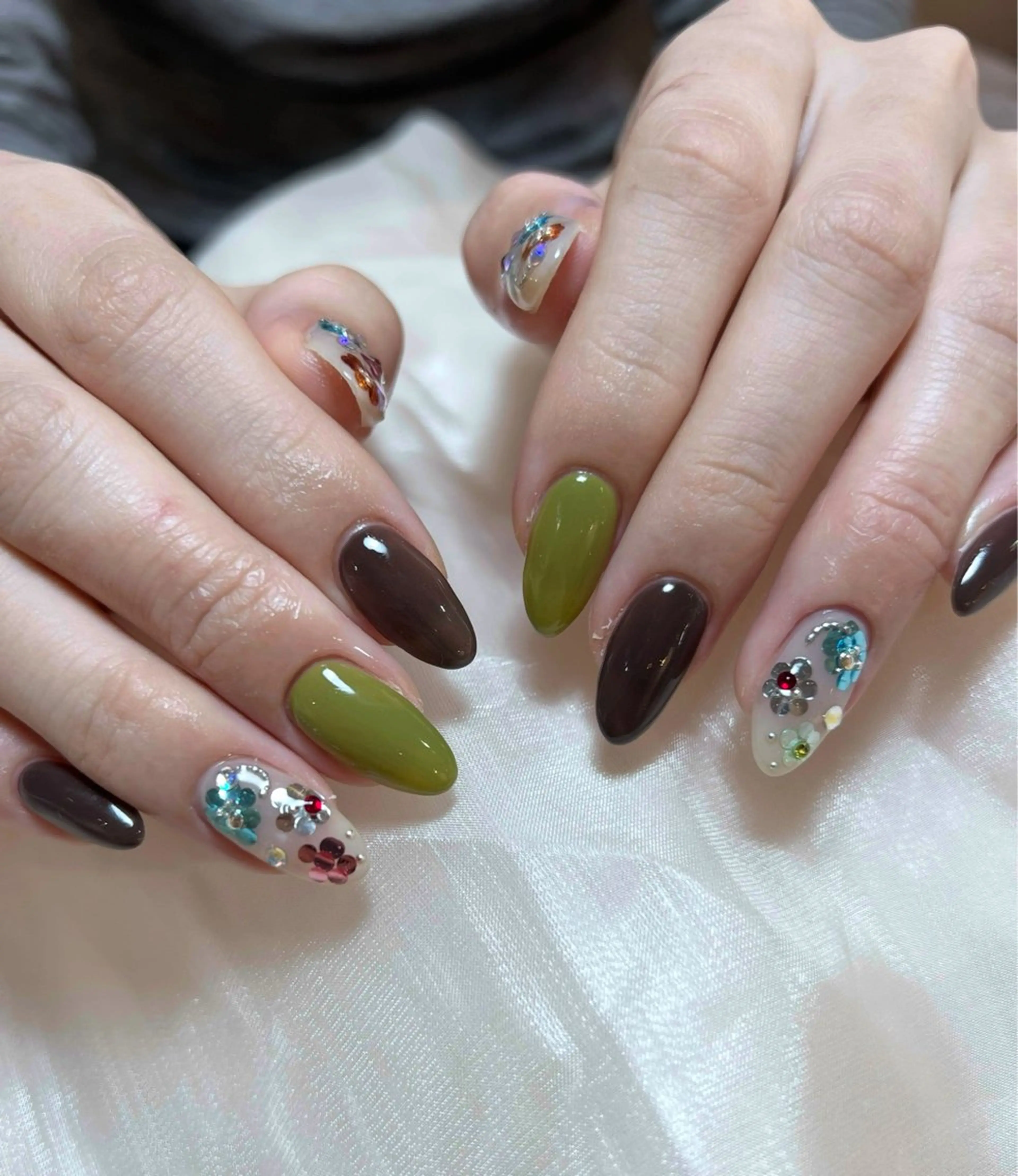 ネイル ✨絶対に褒められる 店長"Momonaのネイルデザイン