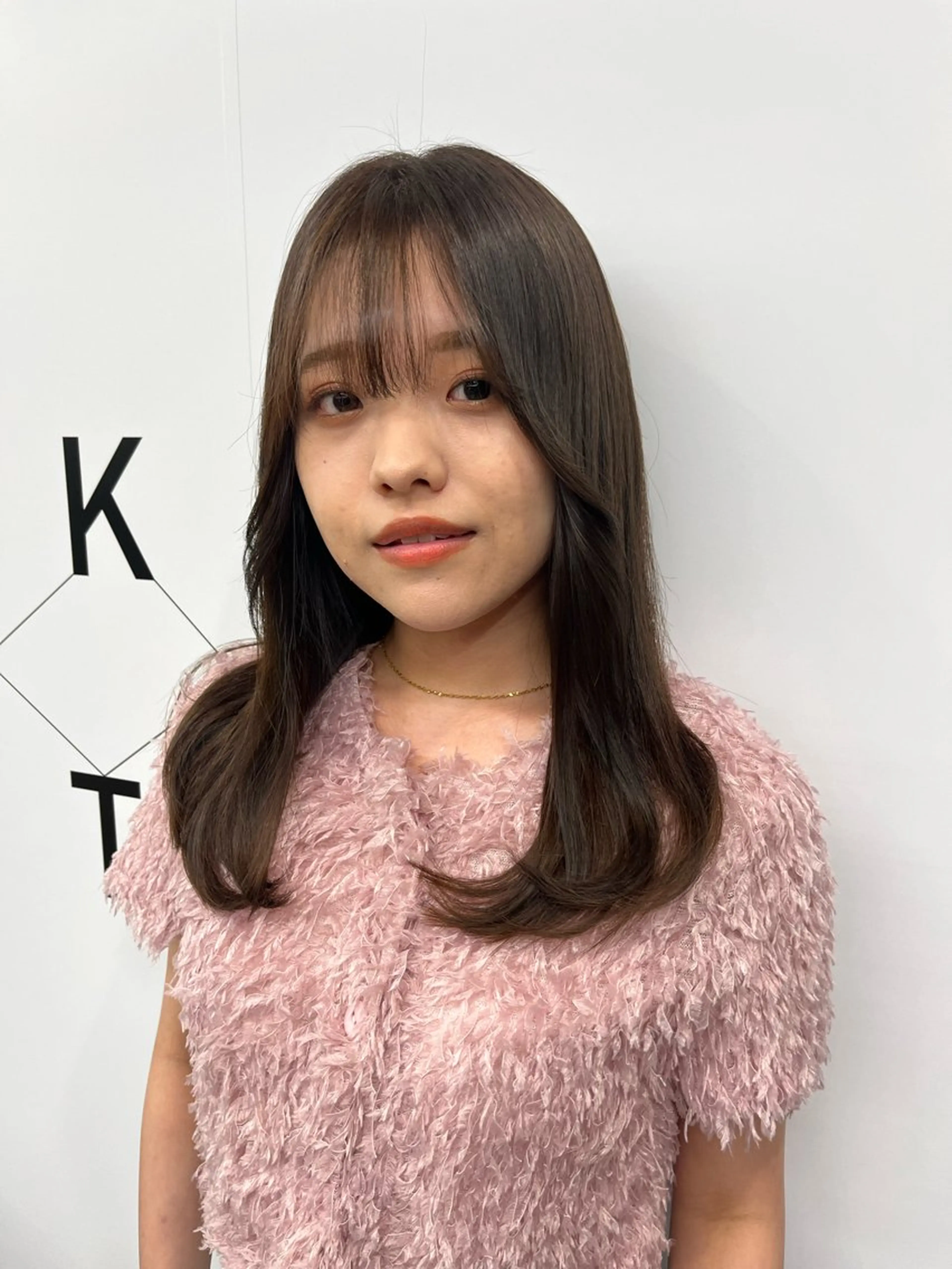 セミロング カラー ウスイマイコ カット/ケアカラーのヘアスタイル