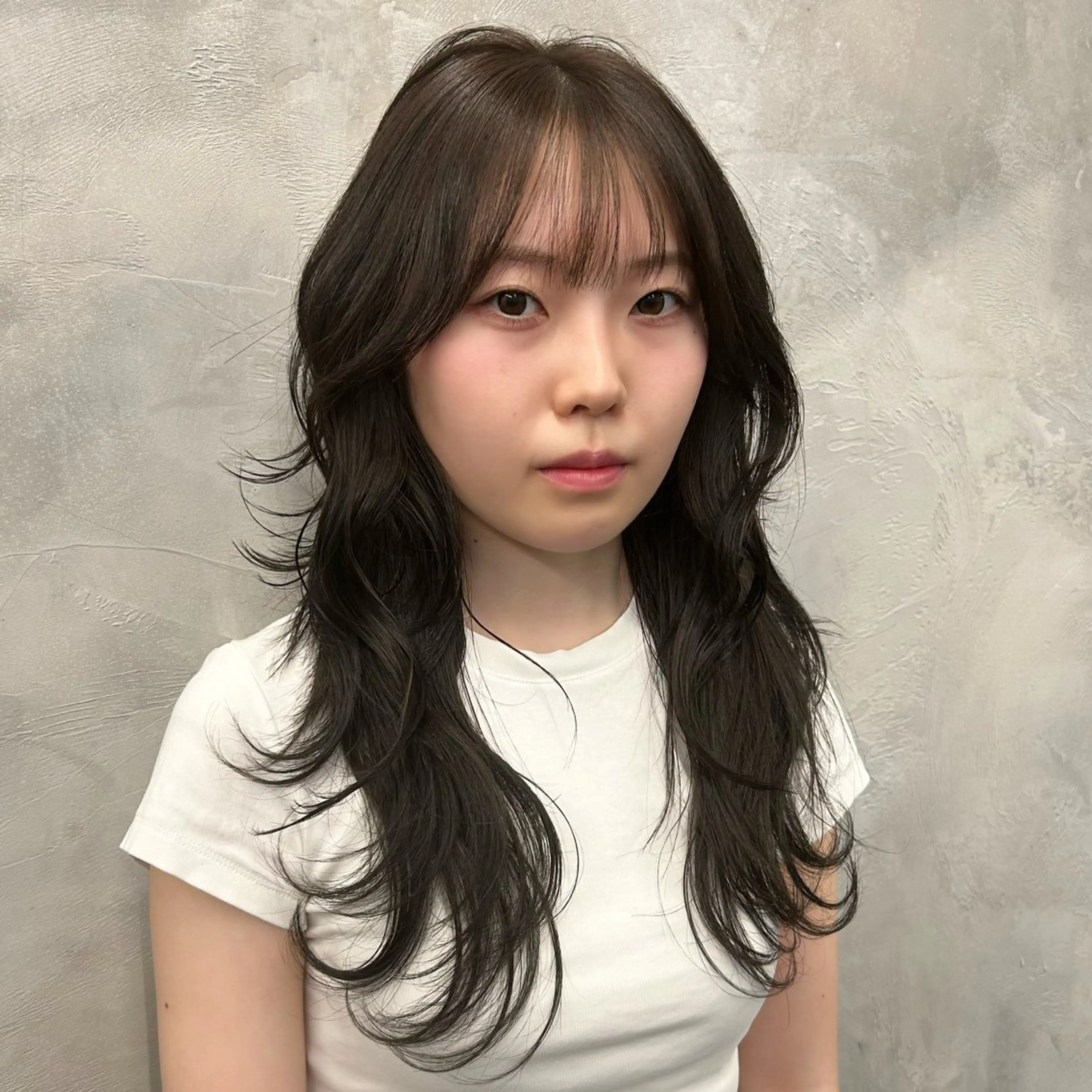 ロング カット 松川ヒナ｜韓国レイヤ /耳つぼジュエリーのヘアスタイル