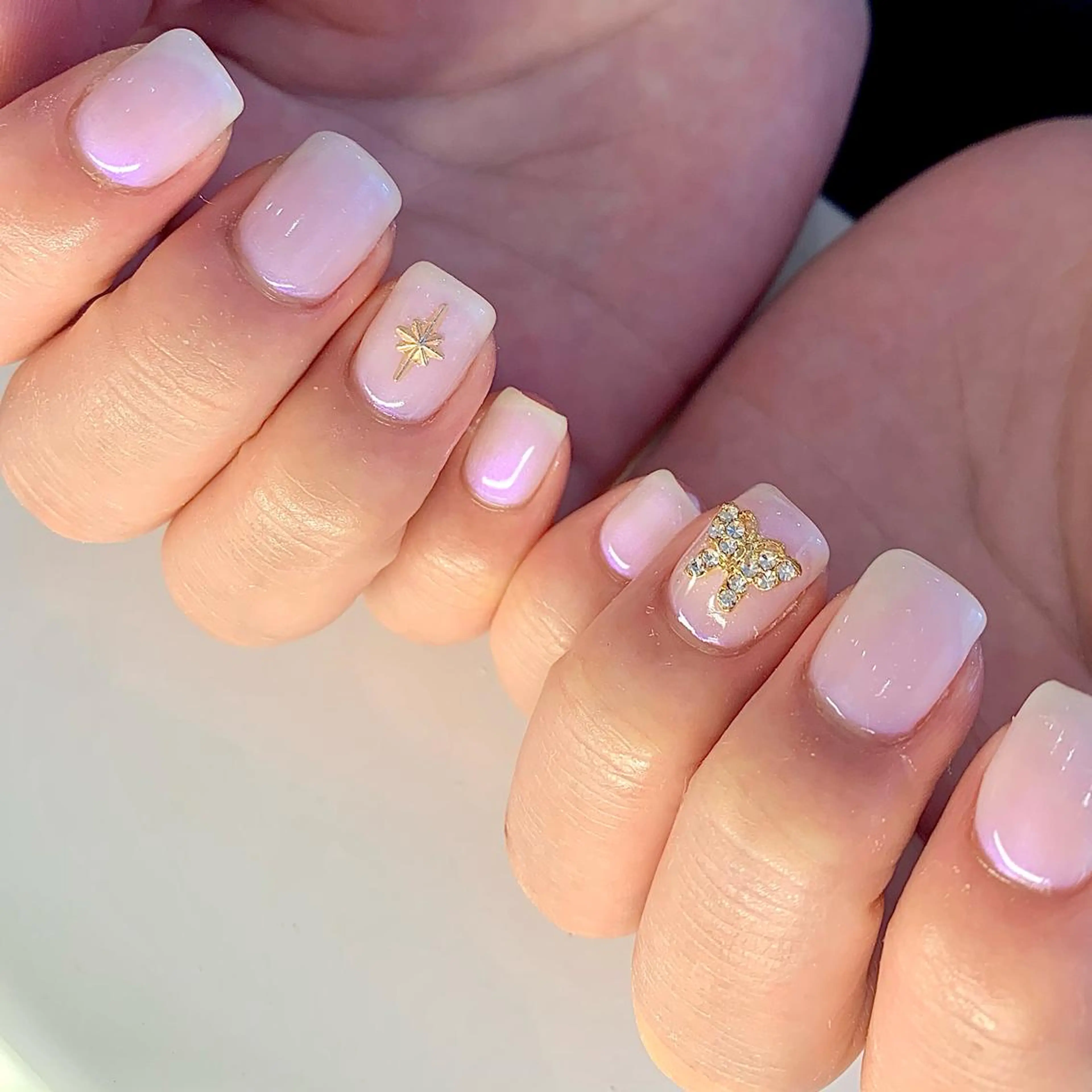 ネイル オーロラネイル ハンドネイル キャッツアイ東京 西荻窪店のネイルデザイン