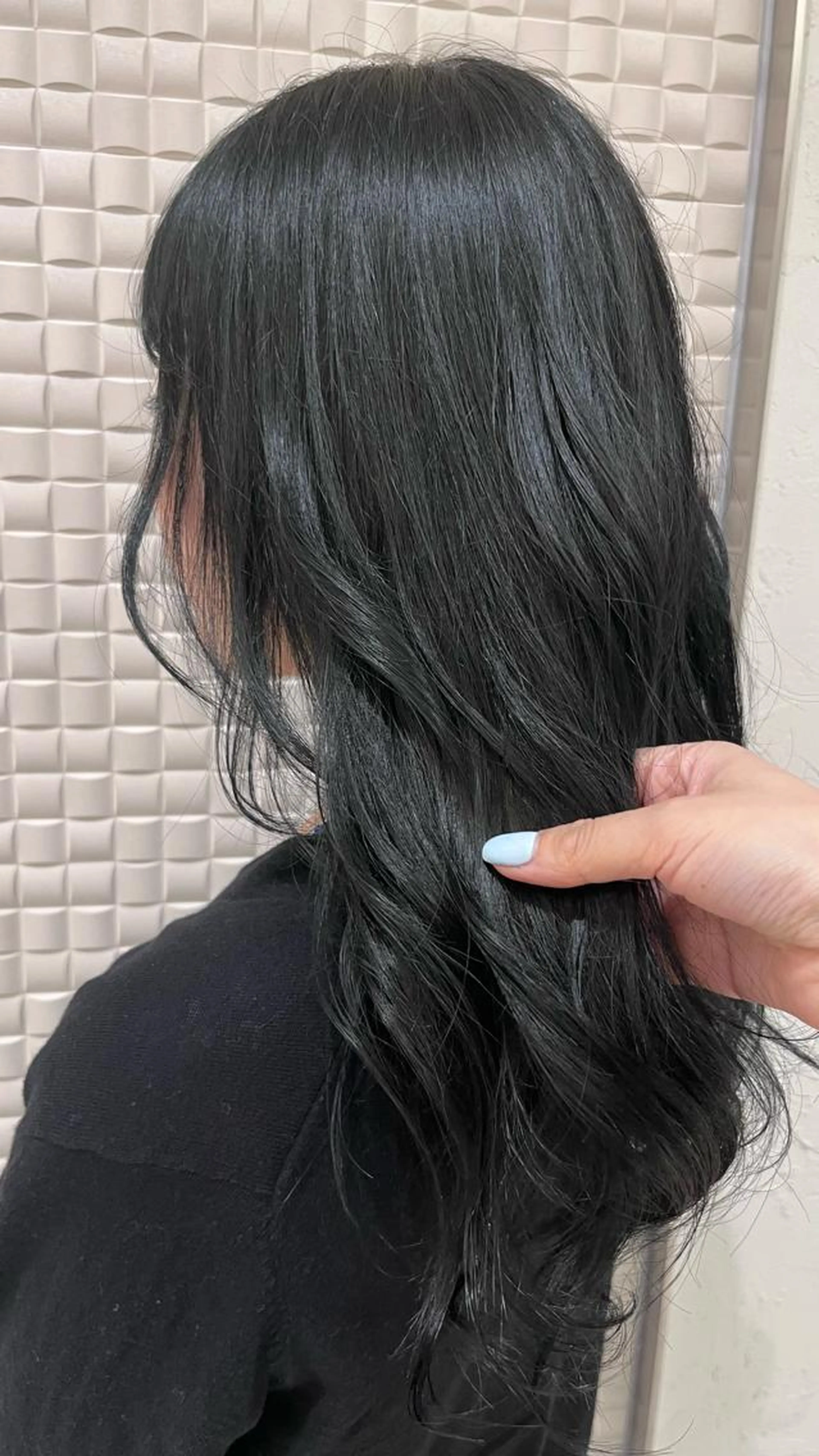 🦋寒色カラー+最高級コアミートリートメント🦋コテ巻仕上げ🕊️の写真