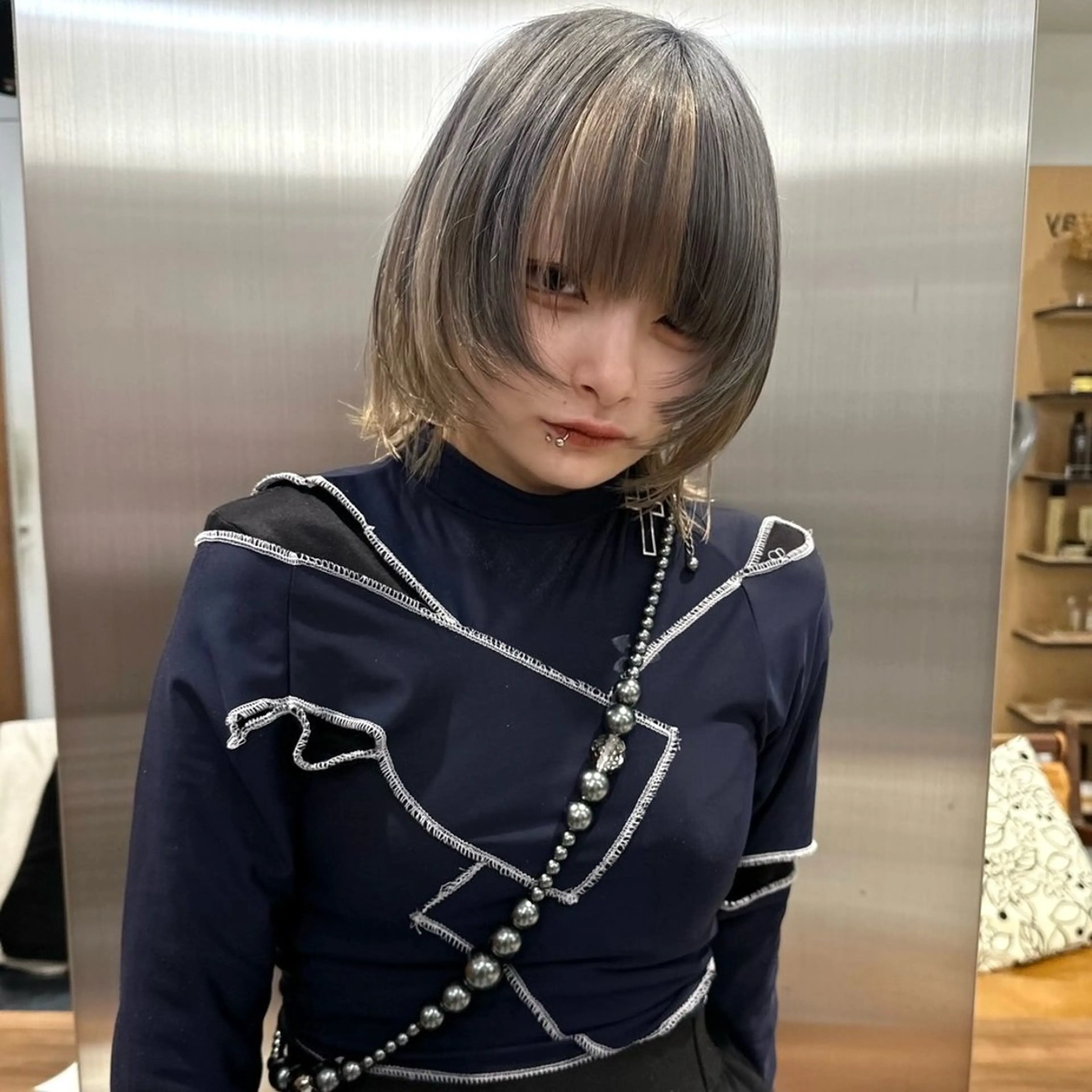 ショート カラー ブルーカラー mellow所属・顔周りデザイン/ ハイトーン/多田悠馬のヘアスタイル