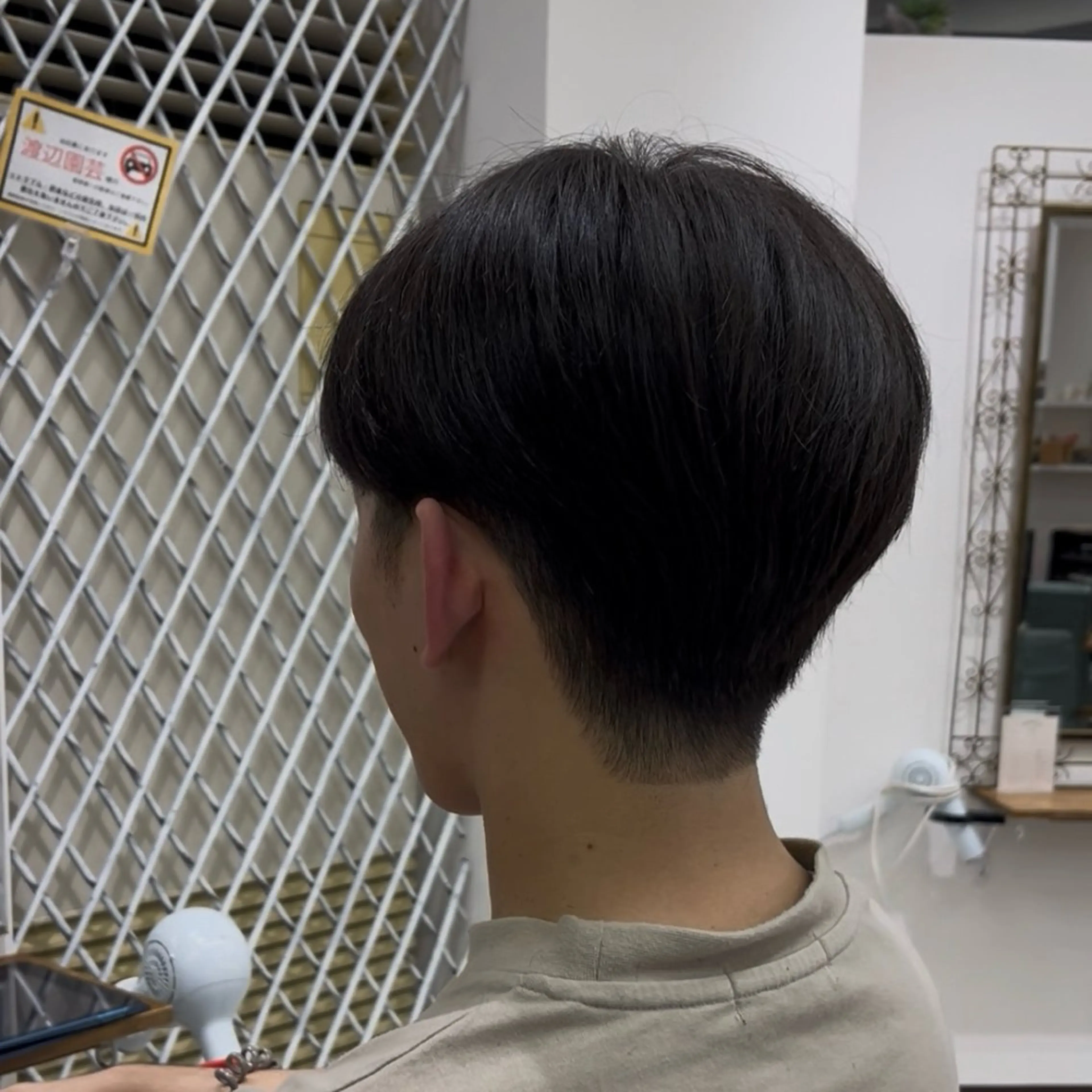 ミディアム メンズ カット MAHIRU🤍 艶髪･ストレート🫧のヘアスタイル