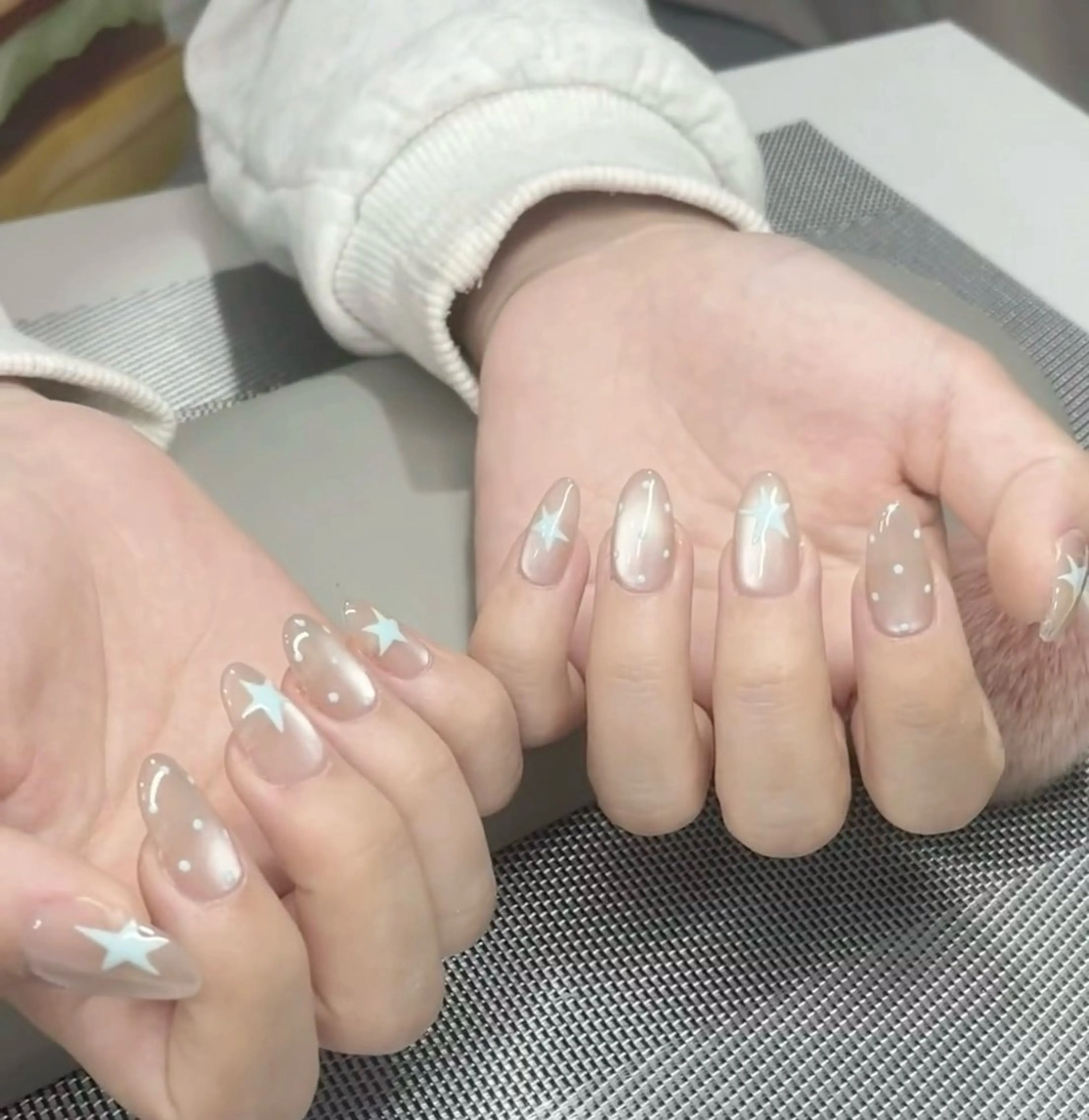 ネイル 高木 維麗絲のネイルデザイン