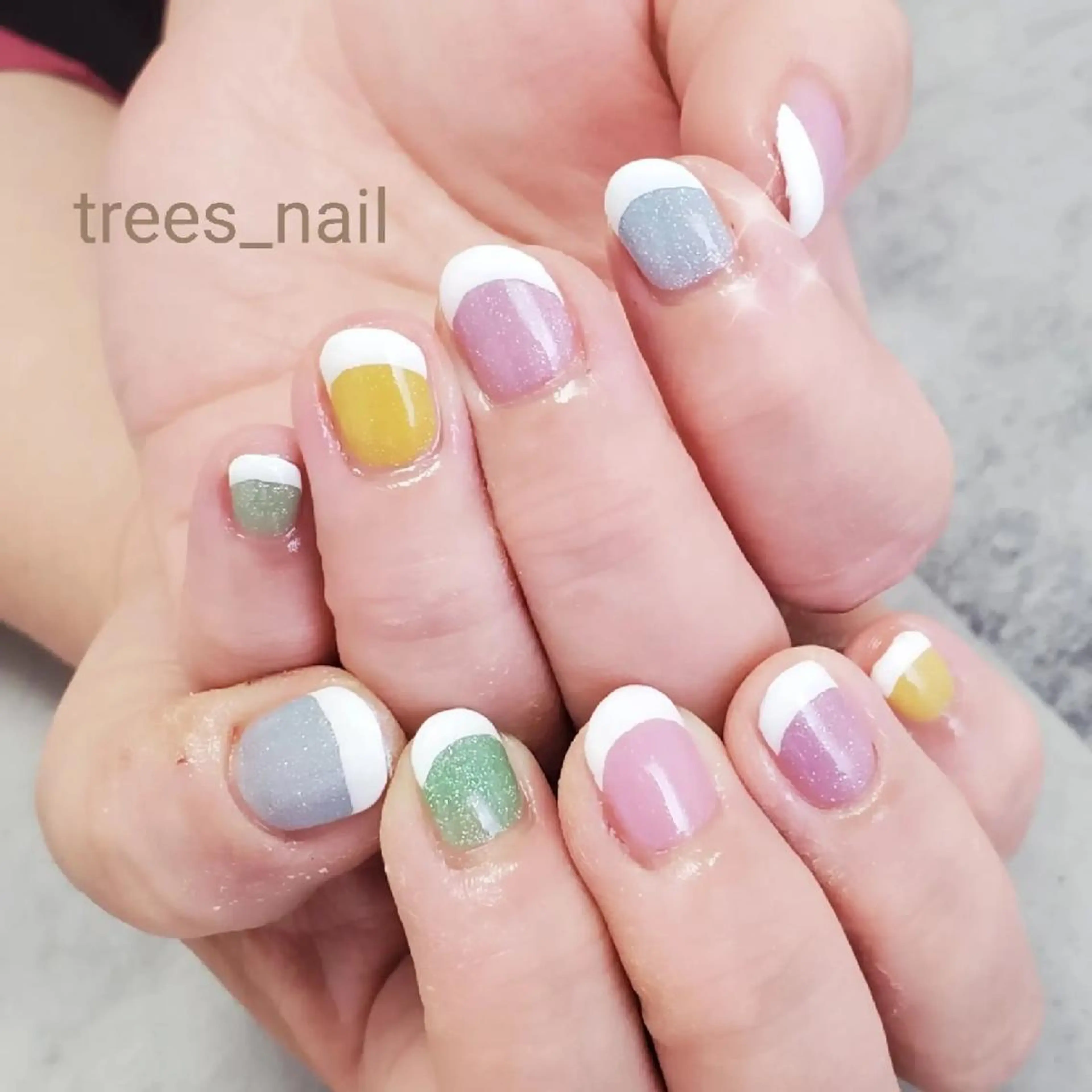 ネイル フレンチネイル キラキラネイル ラメ(グリッター) 春ネイル ハンドネイル フットネイル trees_ nailのネイルデザイン